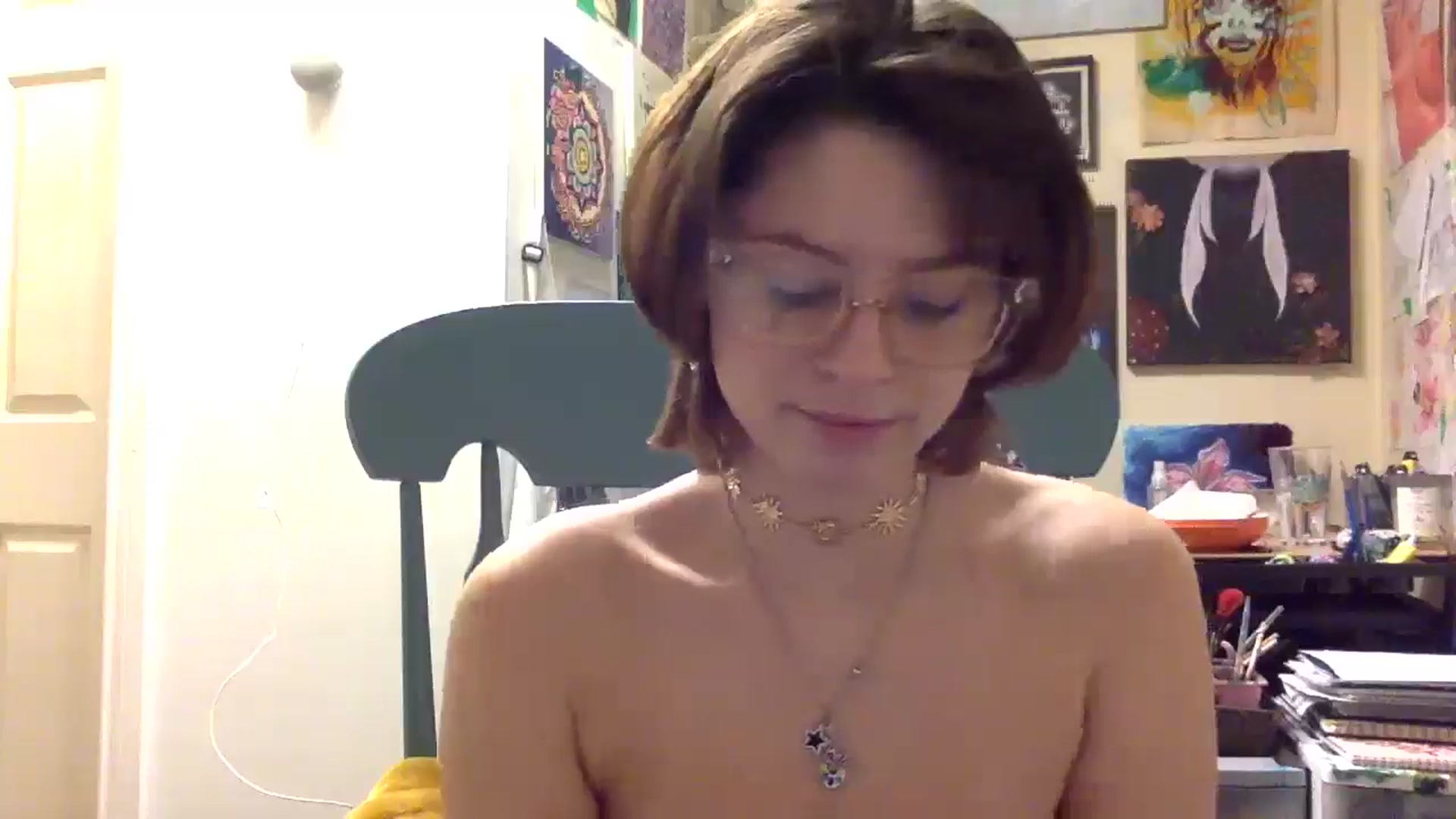 Gallery image thumbnail from HunniBee's myfreecams stream on, 04/13/2026, 03:21 image 18 of 20