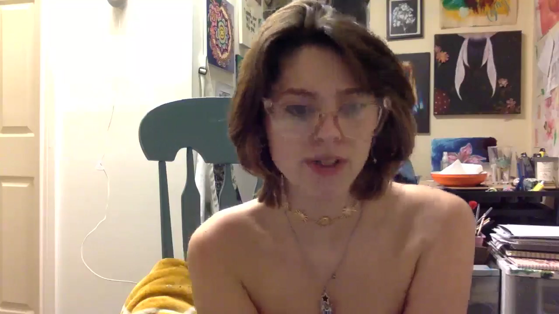 Gallery image thumbnail from HunniBee's myfreecams stream on, 04/13/2026, 03:21 image 6 of 20