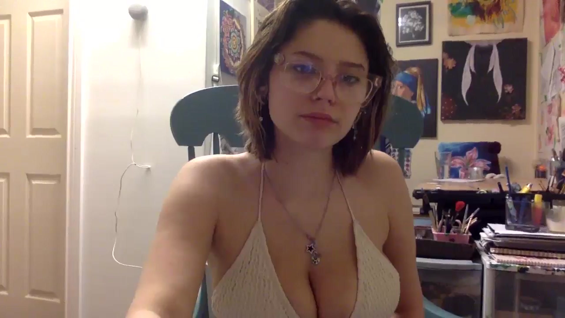 Gallery image thumbnail from HunniBee's myfreecams stream on, 04/14/2026, 04:34 image 20 of 20