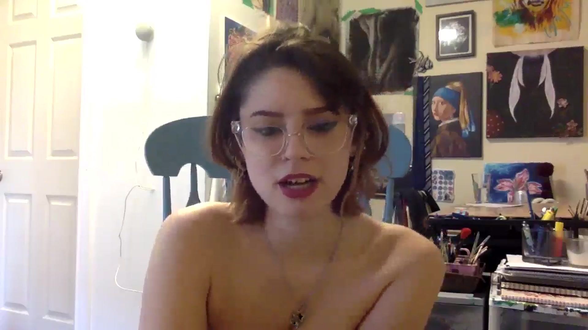 Gallery image thumbnail from HunniBee's myfreecams stream on, 04/14/2026, 21:03 image 10 of 20