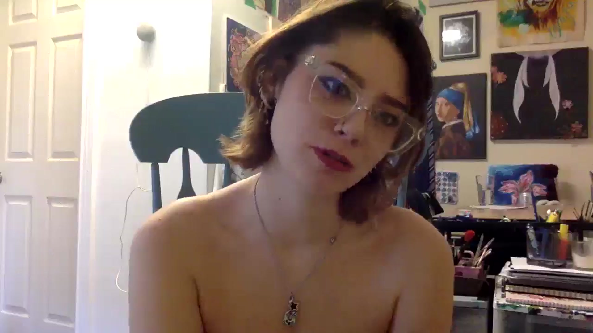 Gallery image thumbnail from HunniBee's myfreecams stream on, 04/14/2026, 21:03 image 4 of 20