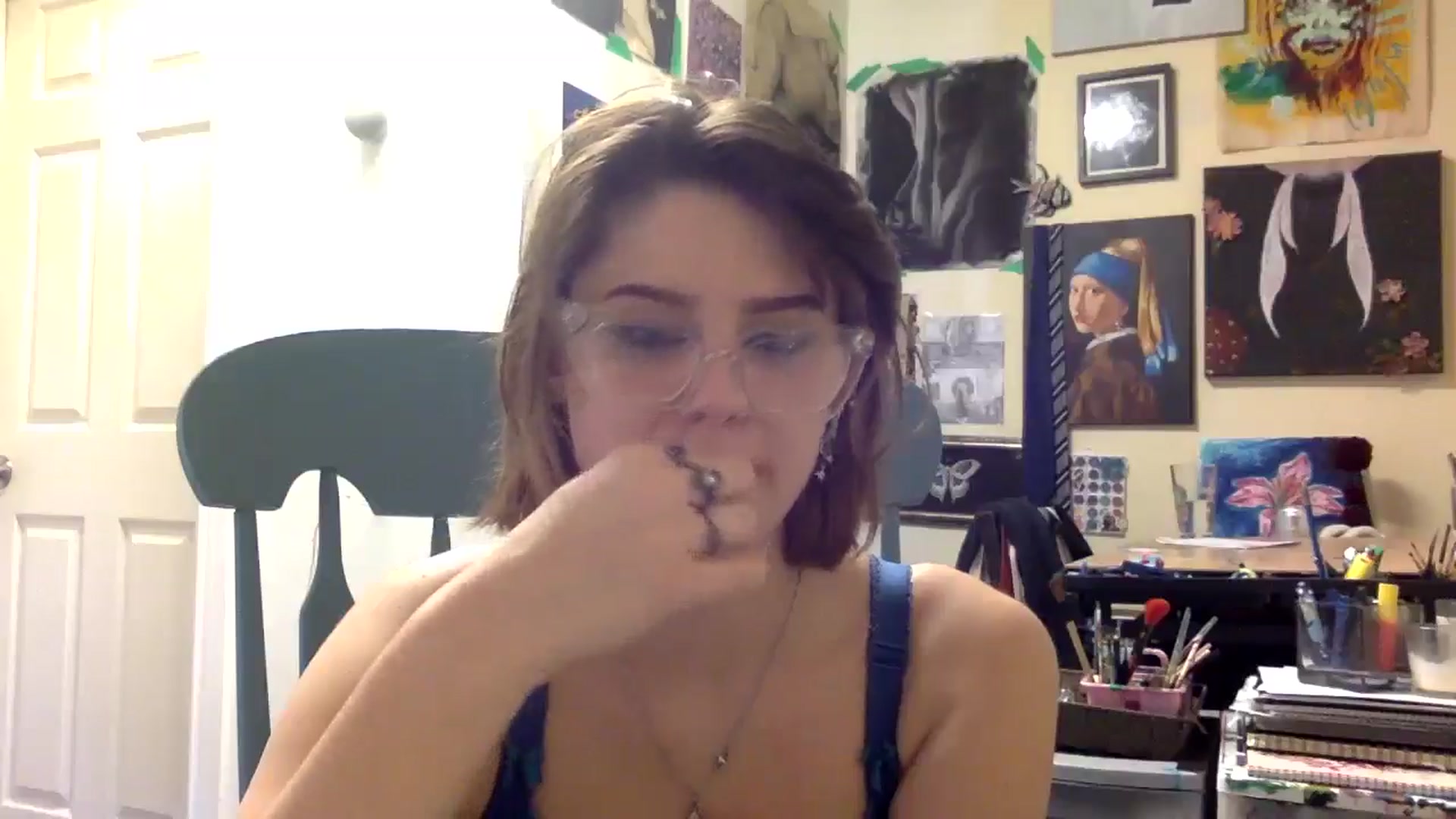 Gallery image thumbnail from HunniBee's myfreecams stream on, 04/14/2026, 22:40 image 17 of 20