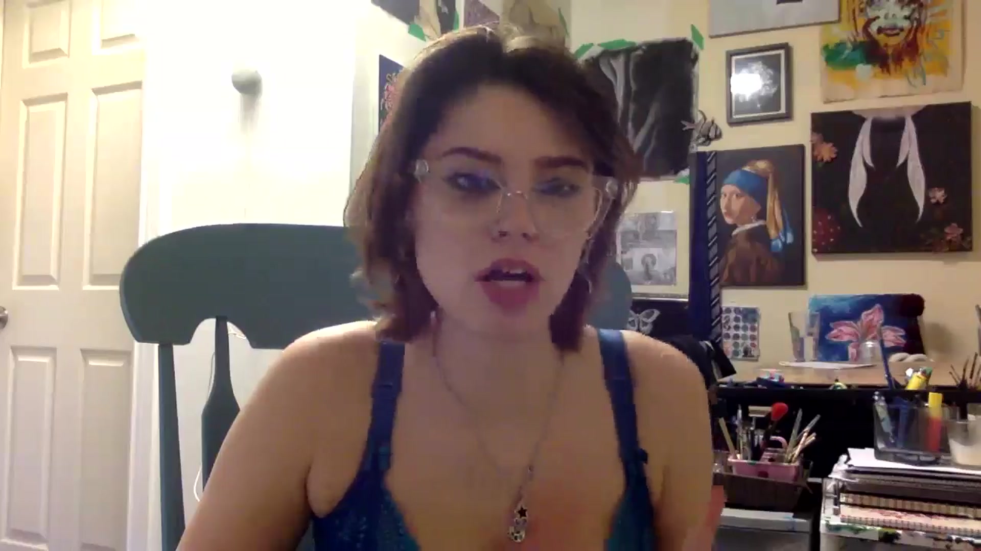 Gallery image thumbnail from HunniBee's myfreecams stream on, 04/14/2026, 22:40 image 10 of 20