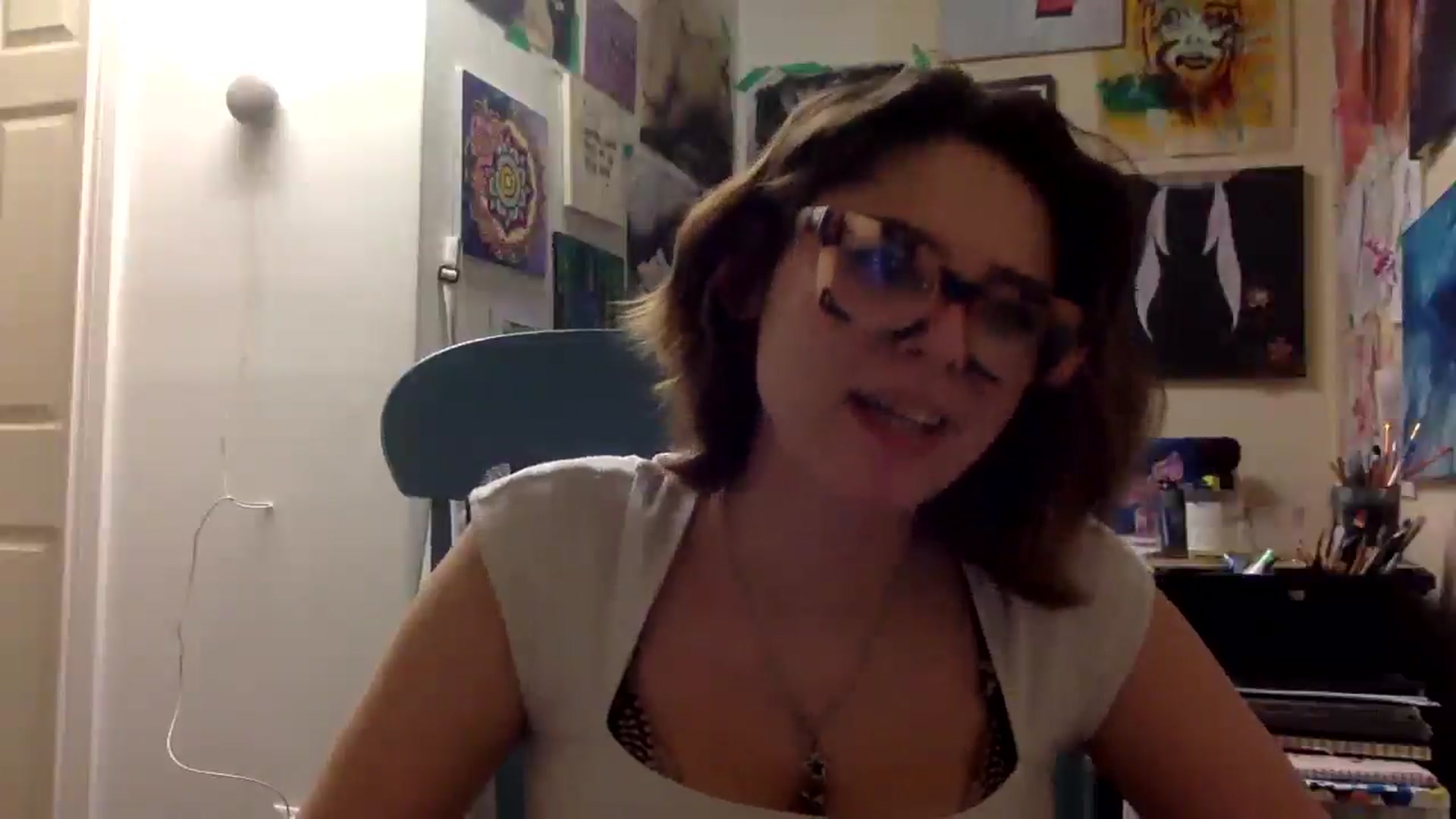 Gallery image thumbnail from HunniBee's myfreecams stream on, 04/17/2026, 03:05 image 10 of 20