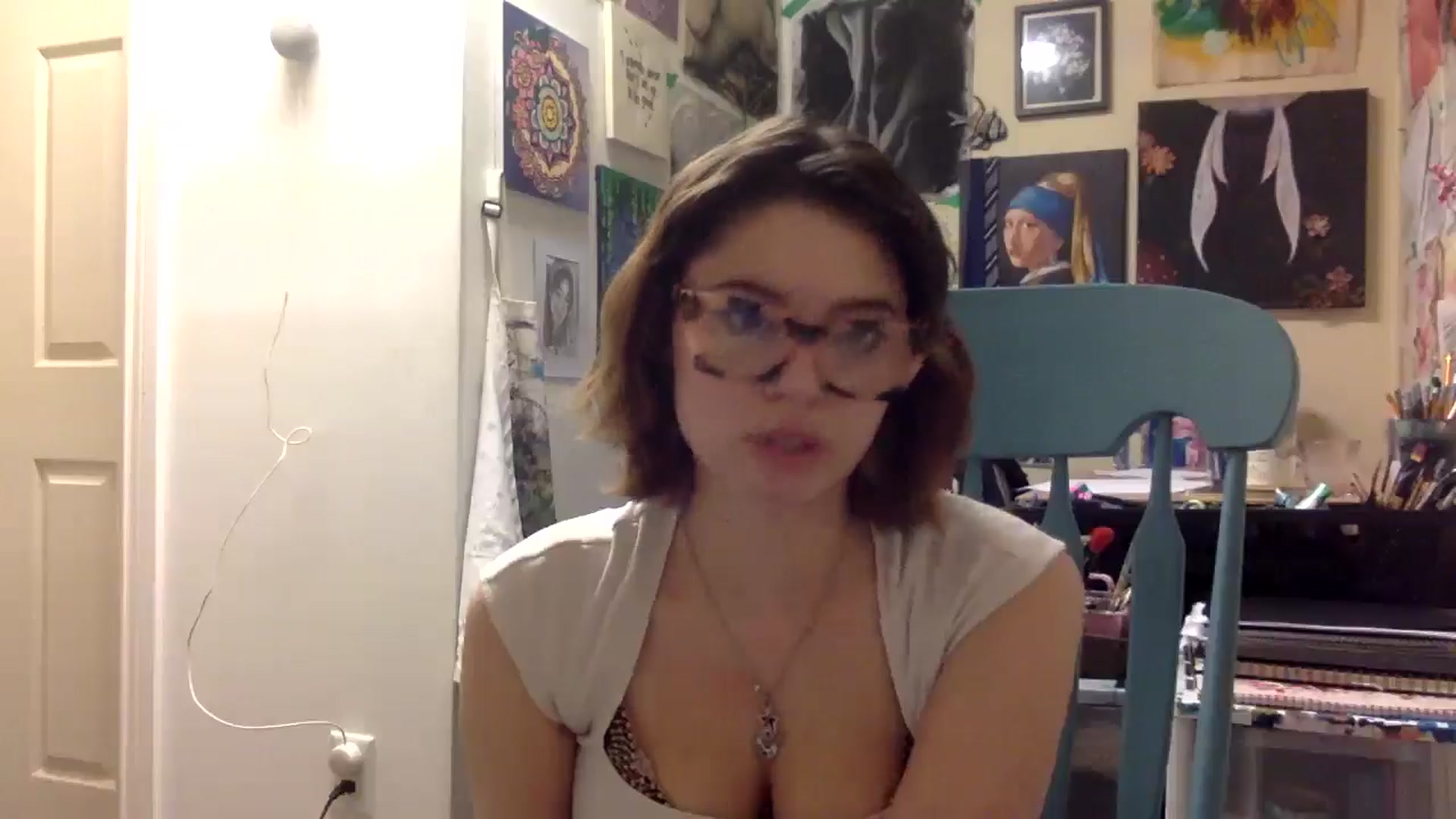 Gallery image thumbnail from HunniBee's myfreecams stream on, 04/17/2026, 05:48 image 3 of 20