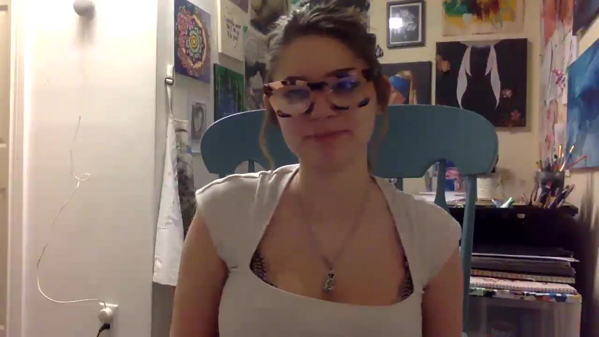 Gallery image thumbnail from HunniBee's myfreecams stream on, 04/17/2026, 05:48 image 18 of 20