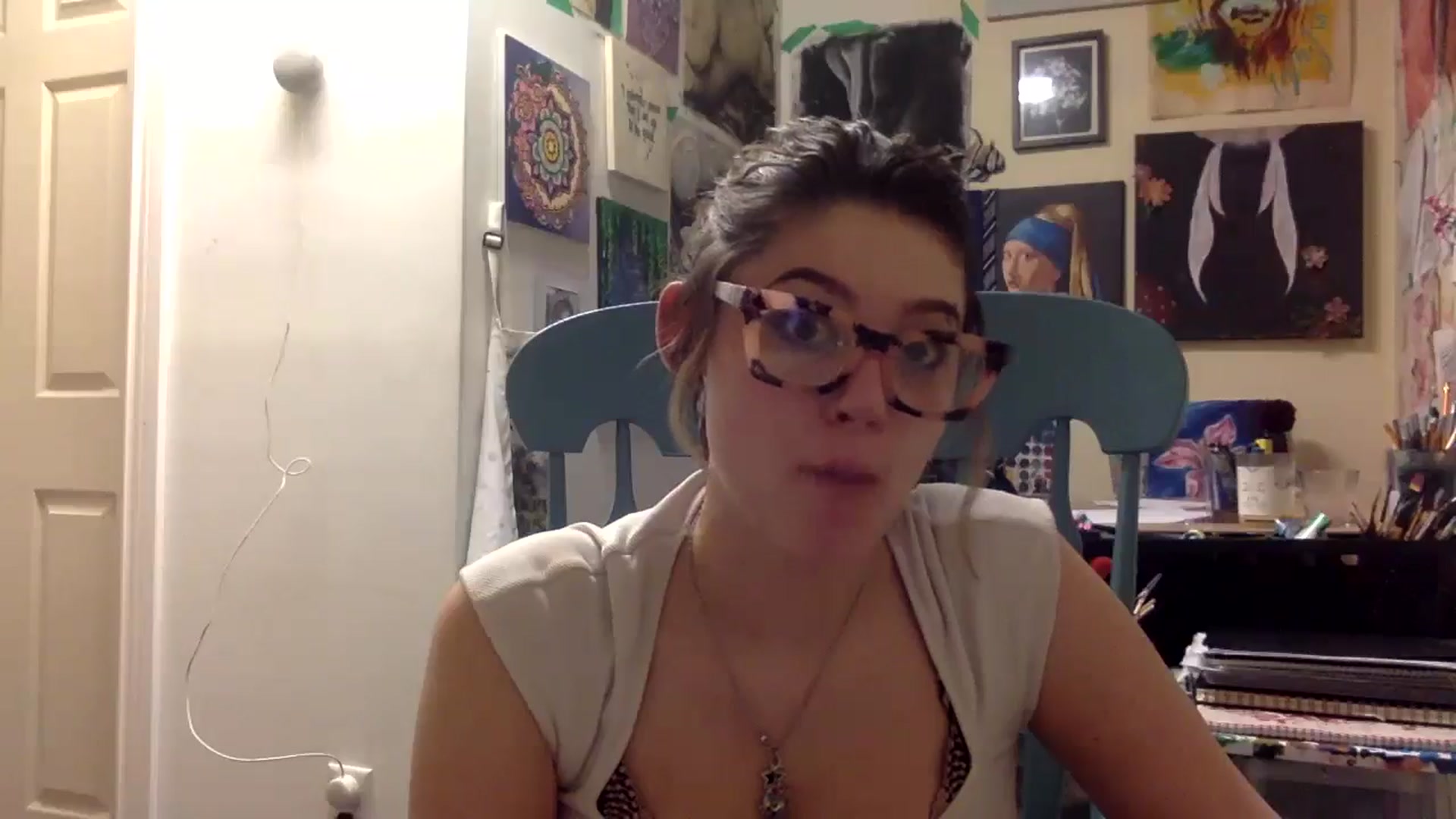 Gallery image thumbnail from HunniBee's myfreecams stream on, 04/17/2026, 05:48 image 13 of 20
