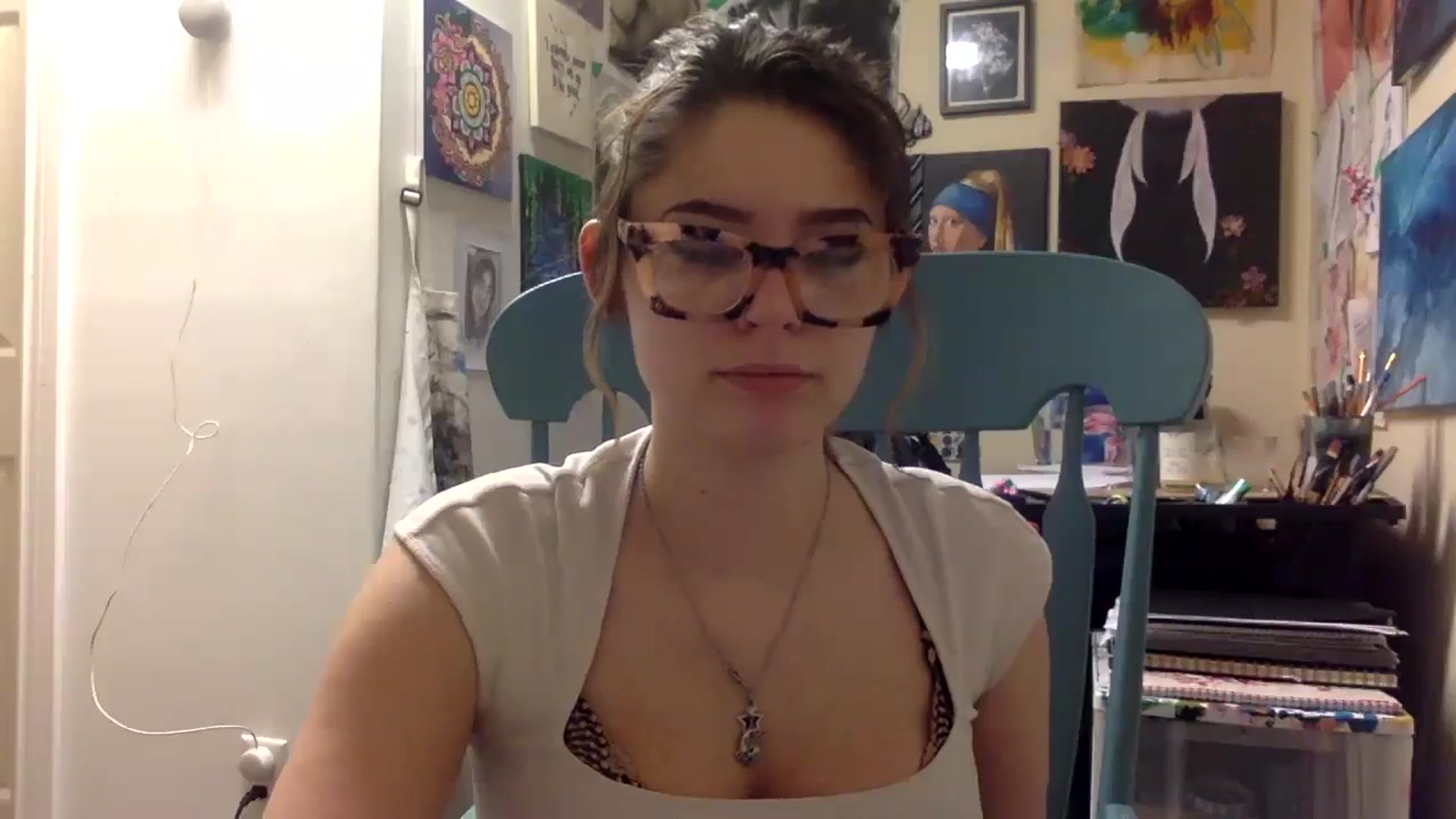 Gallery image thumbnail from HunniBee's myfreecams stream on, 04/17/2026, 05:48 image 19 of 20