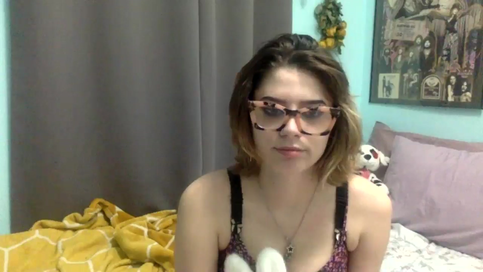 Gallery image thumbnail from HunniBee's myfreecams stream on, 04/18/2026, 24:03 image 13 of 20