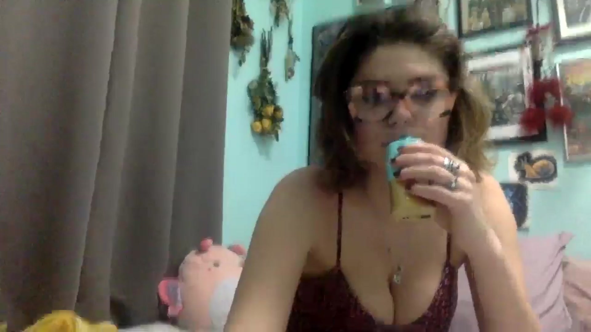 Gallery image thumbnail from HunniBee's myfreecams stream on, 04/18/2026, 02:22 image 10 of 20