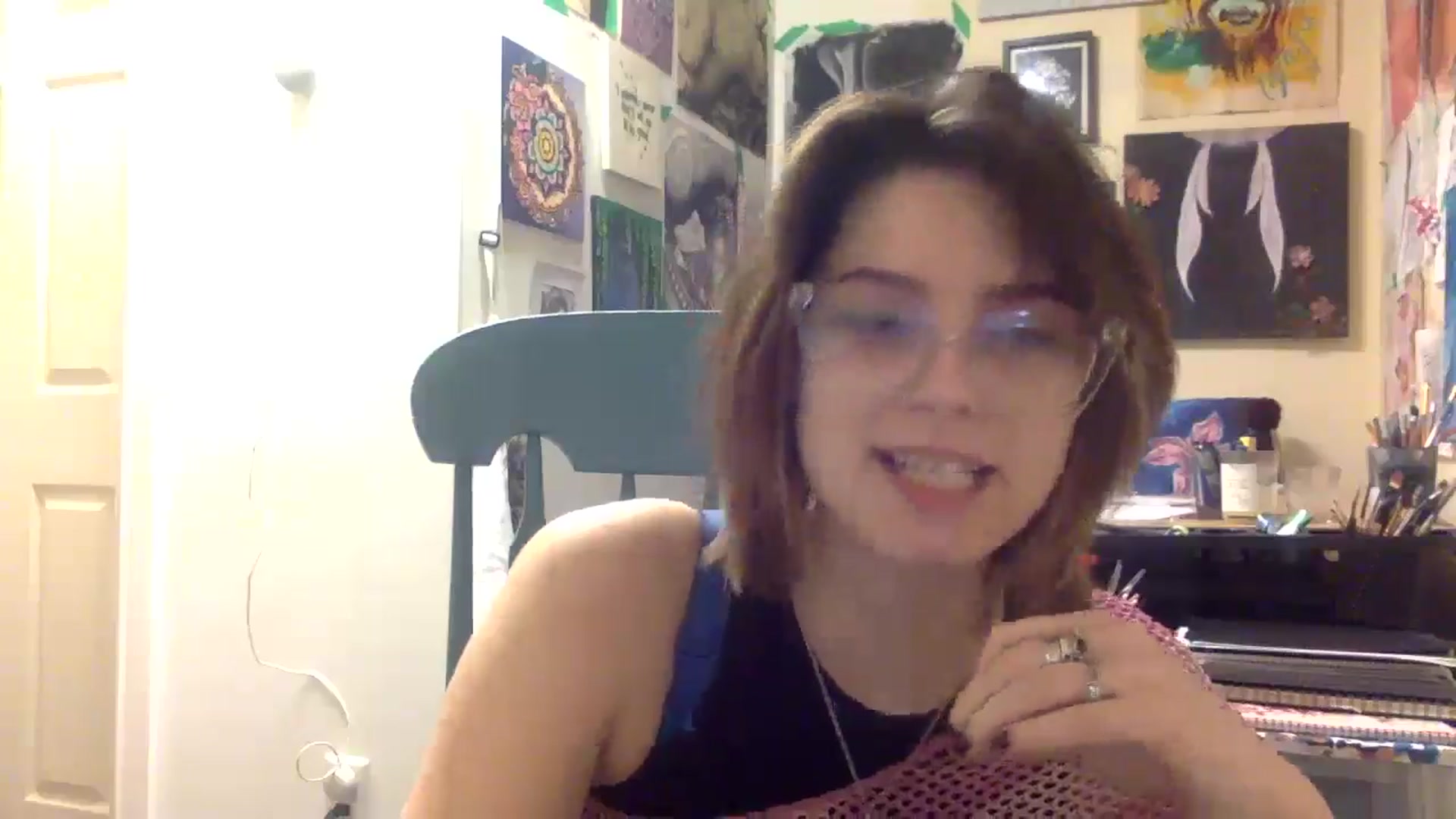 Gallery image thumbnail from HunniBee's myfreecams stream on, 04/20/2026, 24:46 image 4 of 20