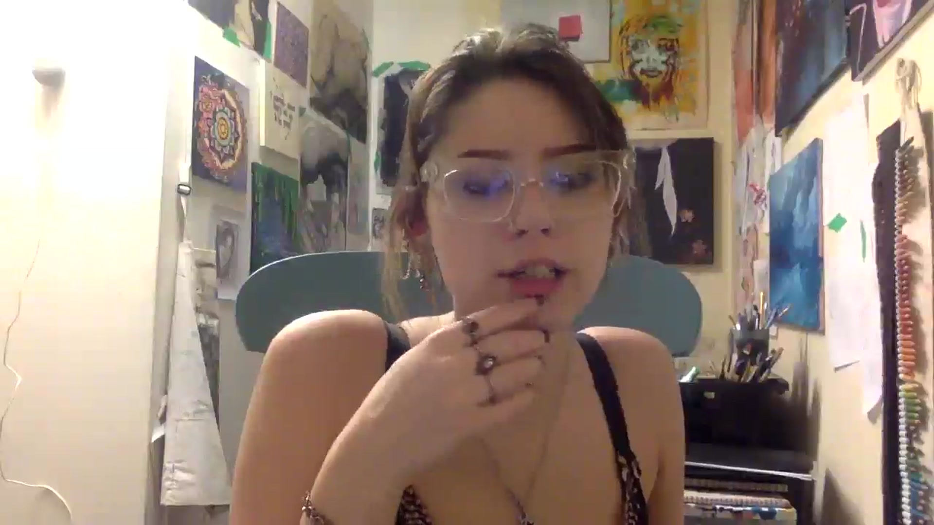 Gallery image thumbnail from HunniBee's myfreecams stream on, 04/21/2026, 03:54 image 19 of 20