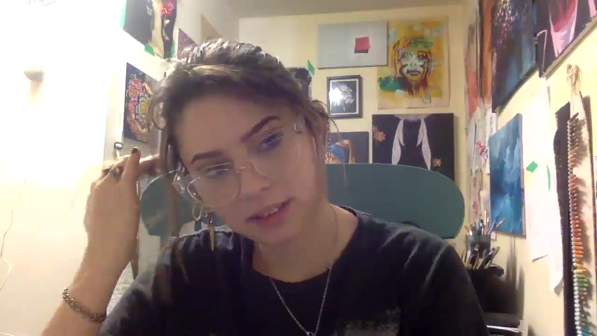 Gallery image thumbnail from HunniBee's myfreecams stream on, 04/21/2026, 03:54 image 11 of 20