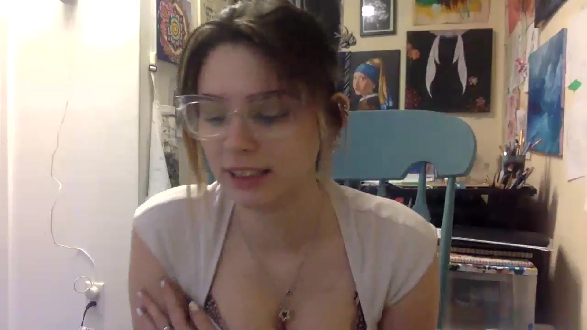 Gallery image thumbnail from HunniBee's myfreecams stream on, 04/22/2026, 24:00 image 4 of 20