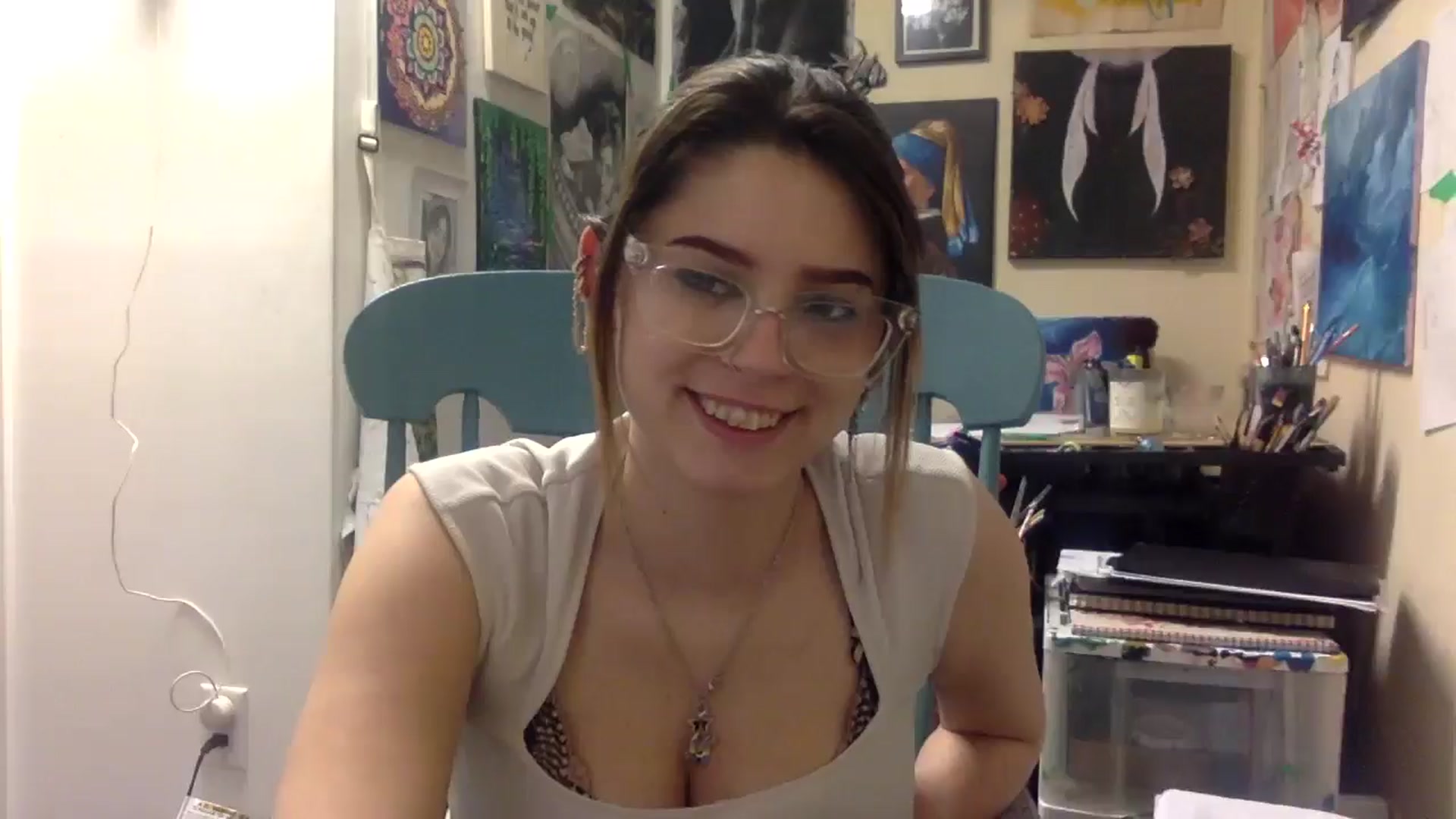 Gallery image thumbnail from HunniBee's myfreecams stream on, 04/22/2026, 24:00 image 16 of 20
