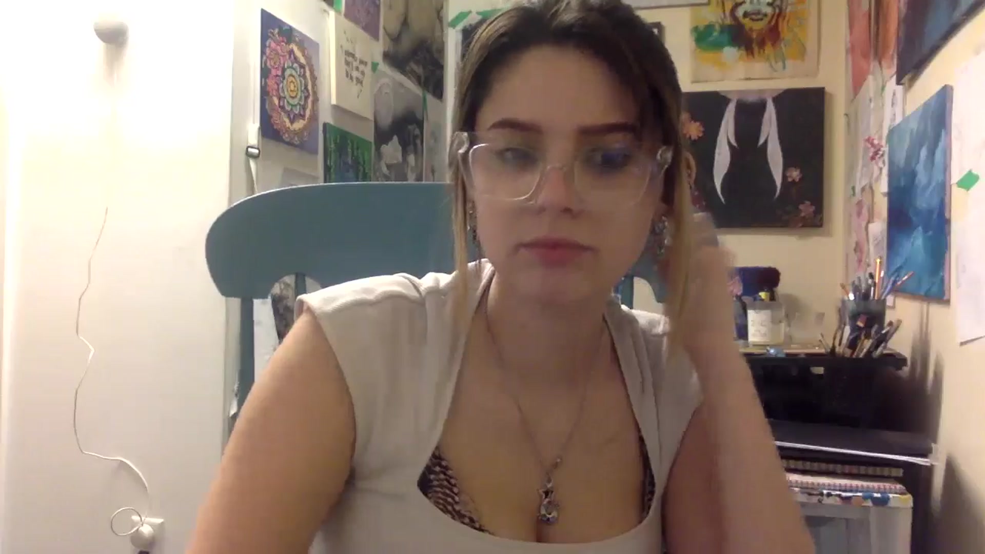 Gallery image thumbnail from HunniBee's myfreecams stream on, 04/22/2026, 24:00 image 20 of 20