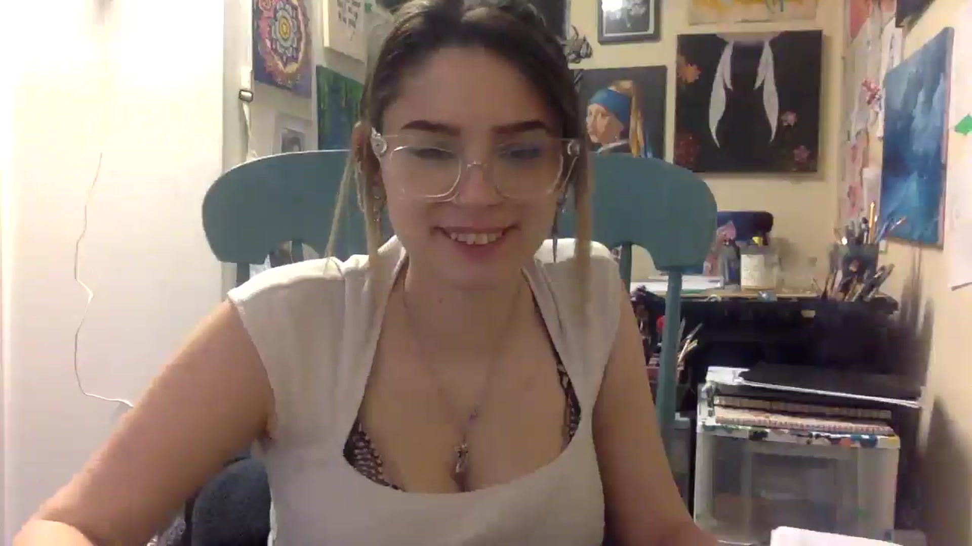 Gallery image thumbnail from HunniBee's myfreecams stream on, 04/22/2026, 24:00 image 13 of 20