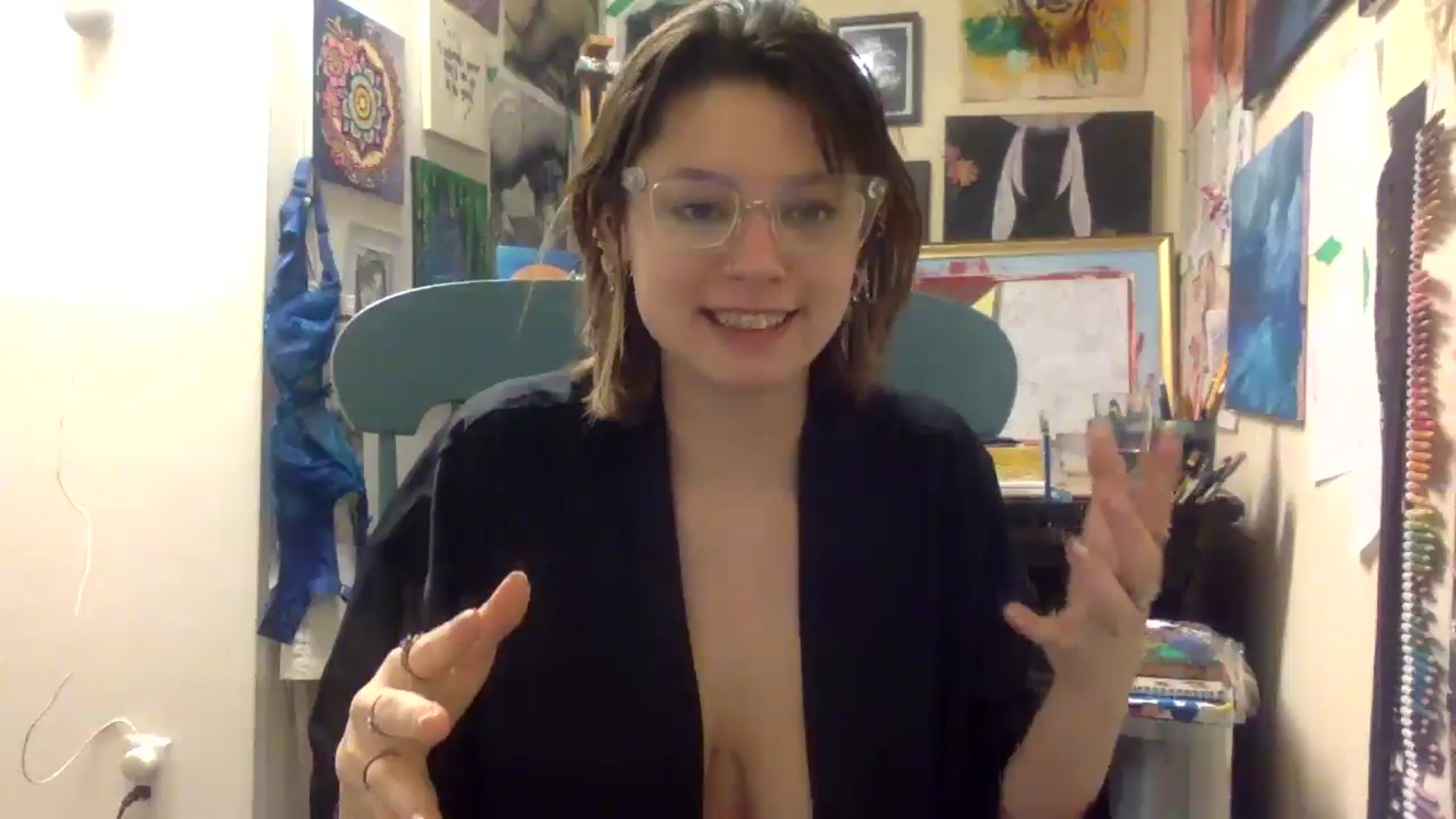 Gallery image thumbnail from HunniBee's myfreecams stream on, 04/26/2026, 03:58 image 14 of 20