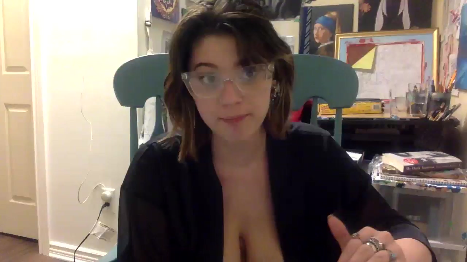 Gallery image thumbnail from HunniBee's myfreecams stream on, 04/27/2026, 05:08 image 4 of 20