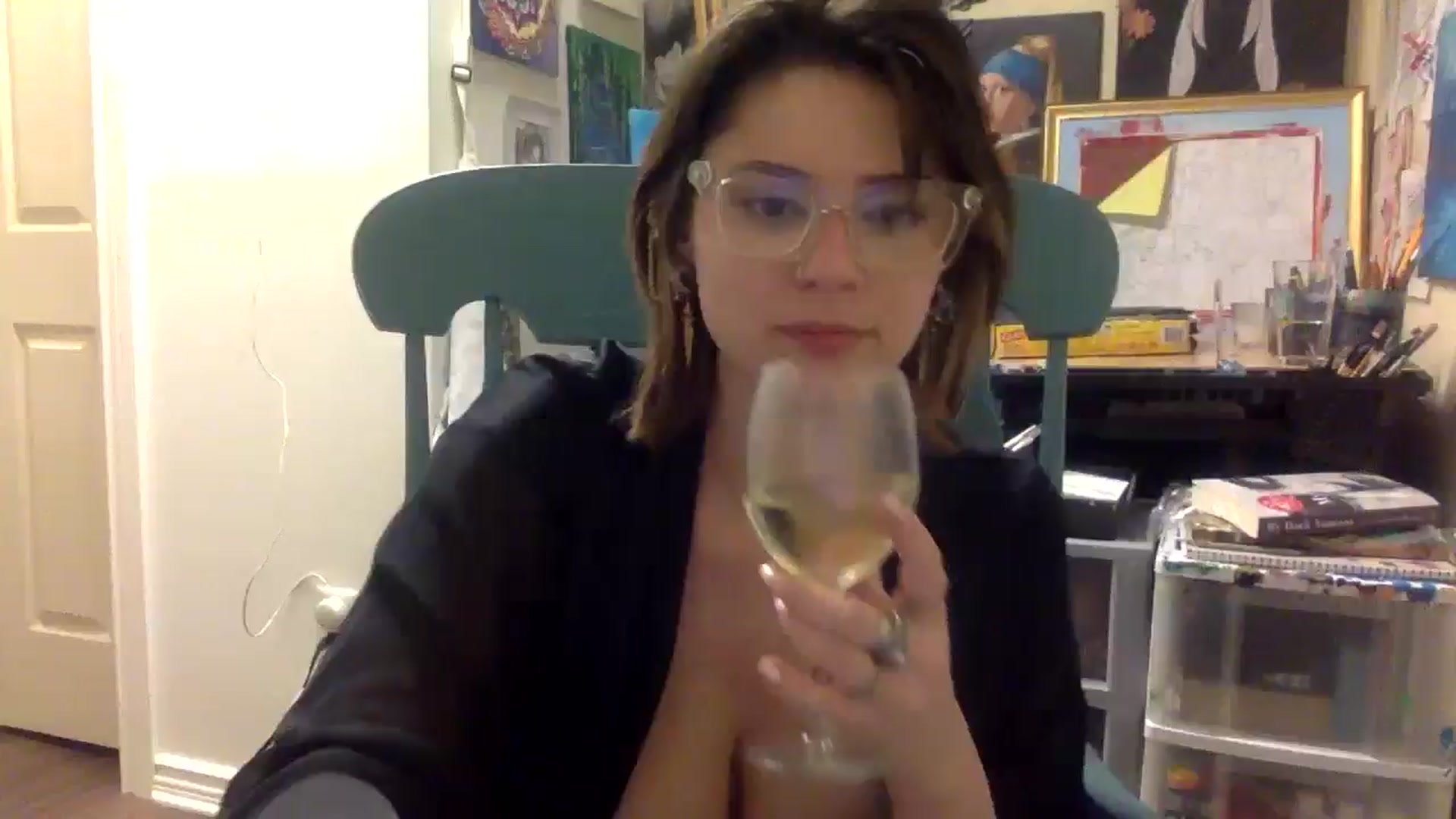 Gallery image thumbnail from HunniBee's myfreecams stream on, 04/27/2026, 05:08 image 10 of 20