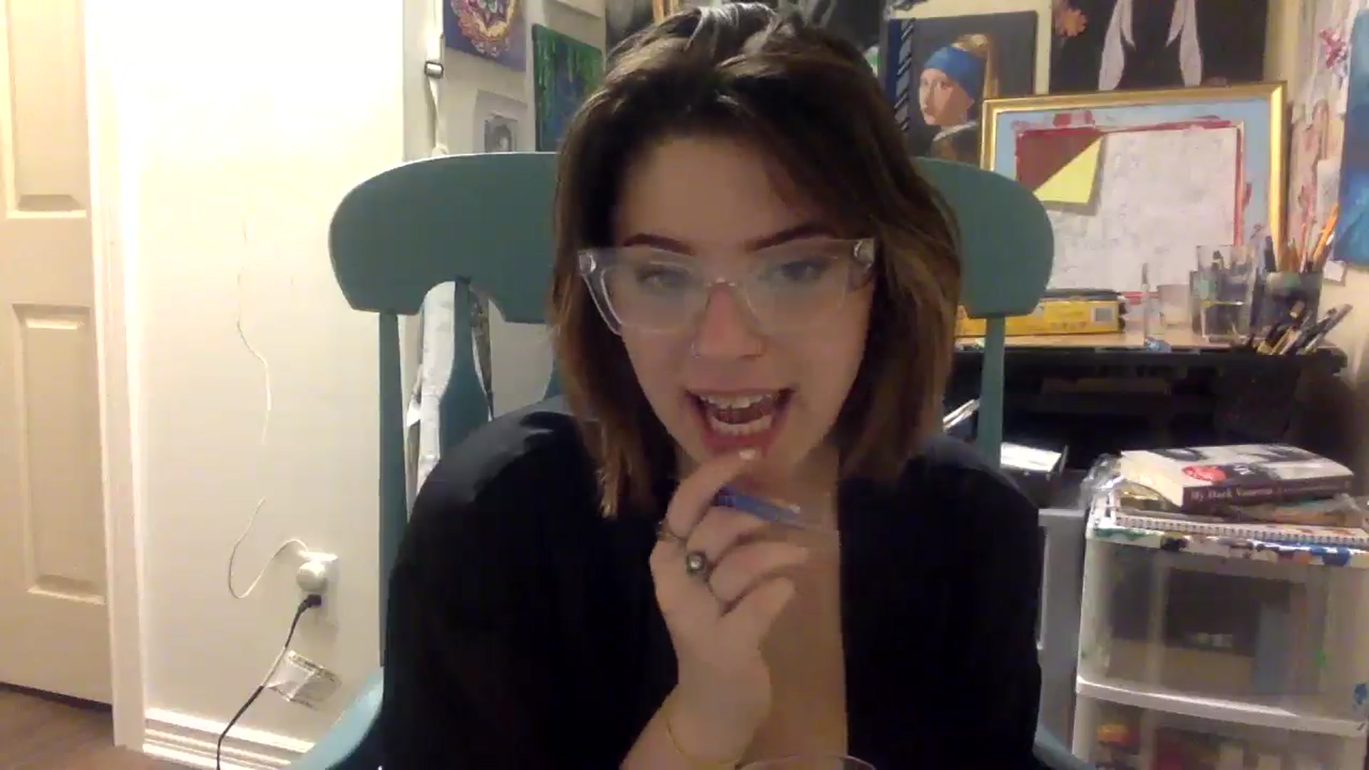 Gallery image thumbnail from HunniBee's myfreecams stream on, 04/27/2026, 05:08 image 3 of 20