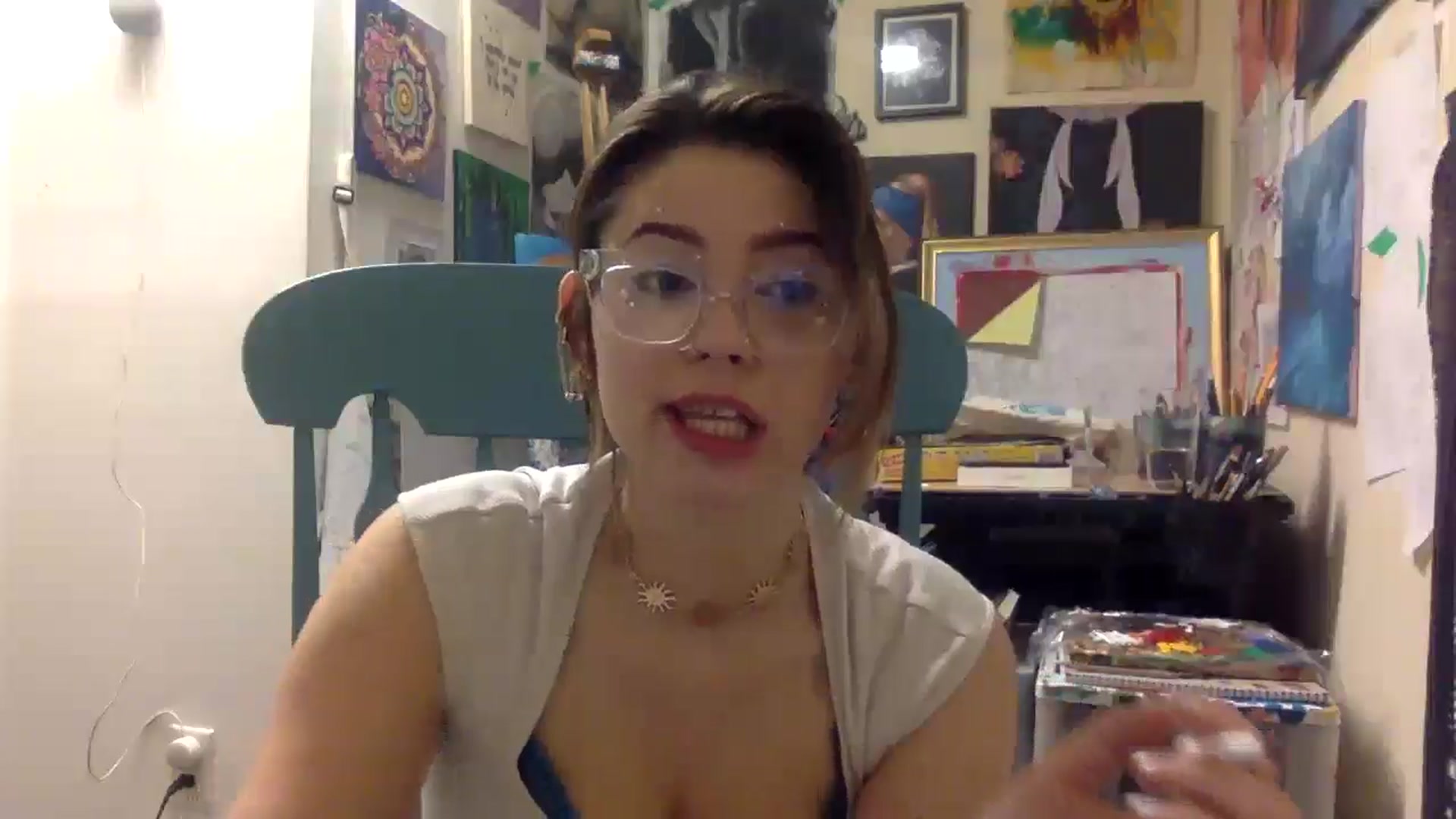 Gallery image thumbnail from HunniBee's myfreecams stream on, 04/29/2026, 24:56 image 13 of 20