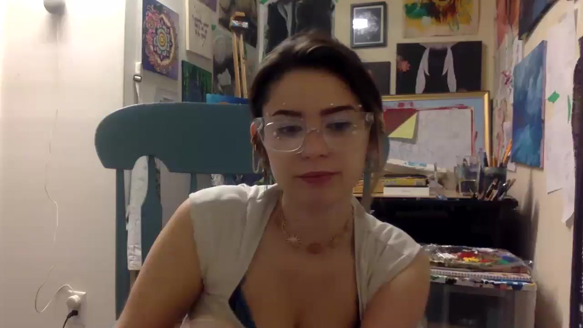 Gallery image thumbnail from HunniBee's myfreecams stream on, 04/29/2026, 24:56 image 14 of 20