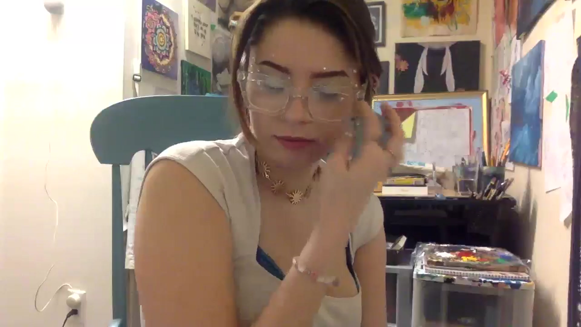 Gallery image thumbnail from HunniBee's myfreecams stream on, 04/29/2026, 24:56 image 10 of 20