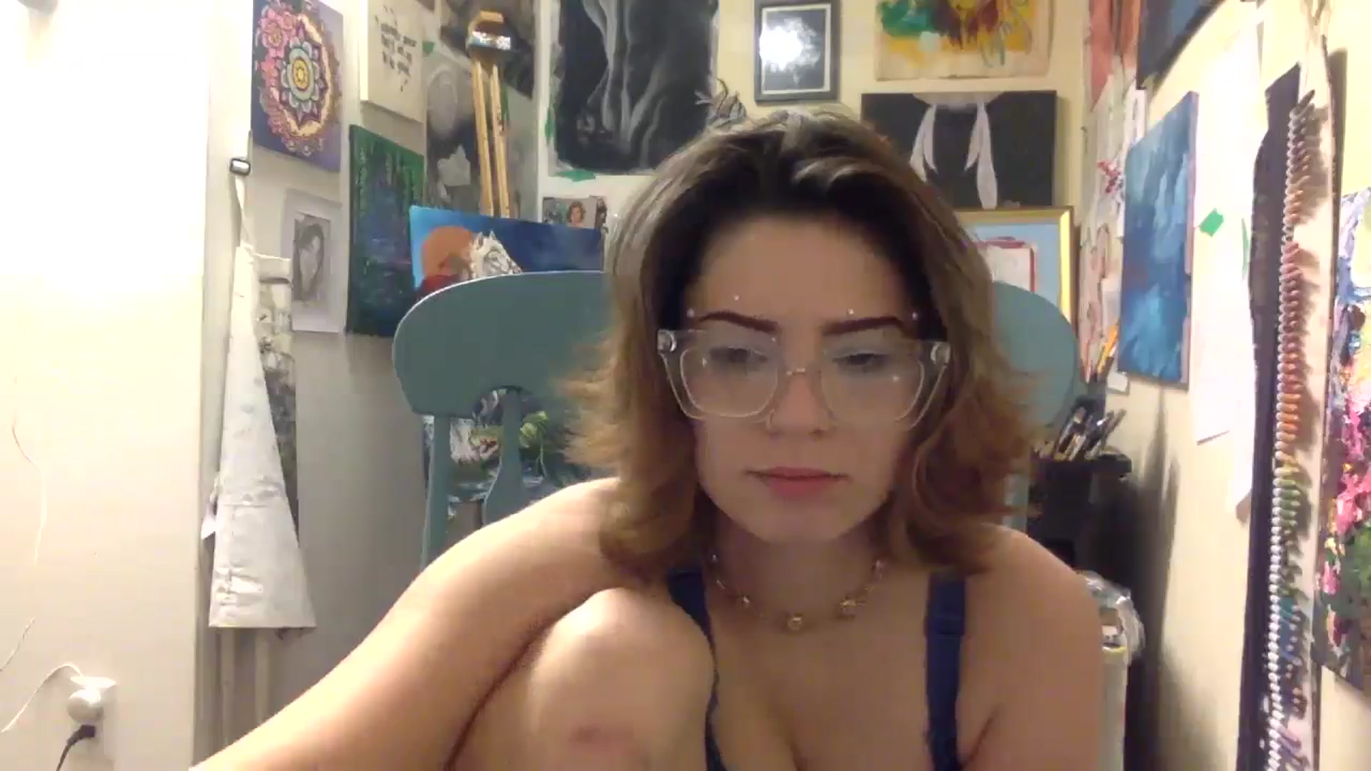 Gallery image thumbnail from HunniBee's myfreecams stream on, 04/29/2026, 03:55 image 18 of 20