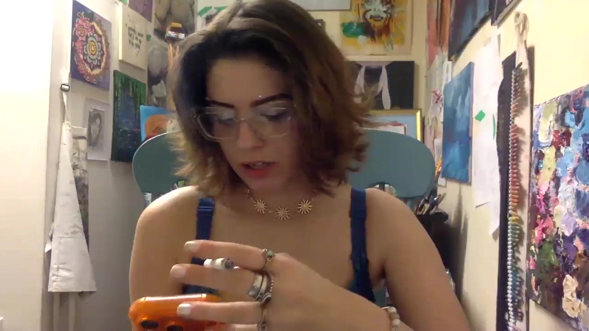 Gallery image thumbnail from HunniBee's myfreecams stream on, 04/29/2026, 03:55 image 15 of 20