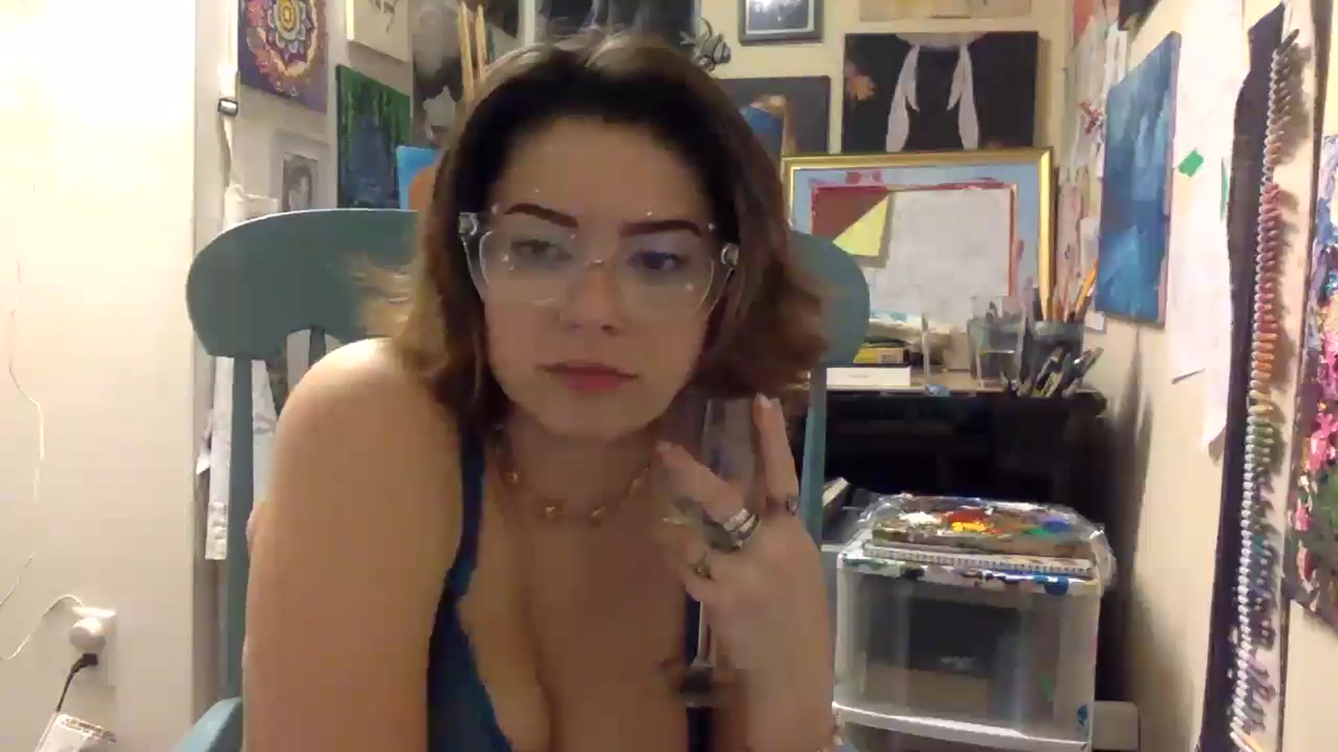 Gallery image thumbnail from HunniBee's myfreecams stream on, 04/29/2026, 04:41 image 16 of 20