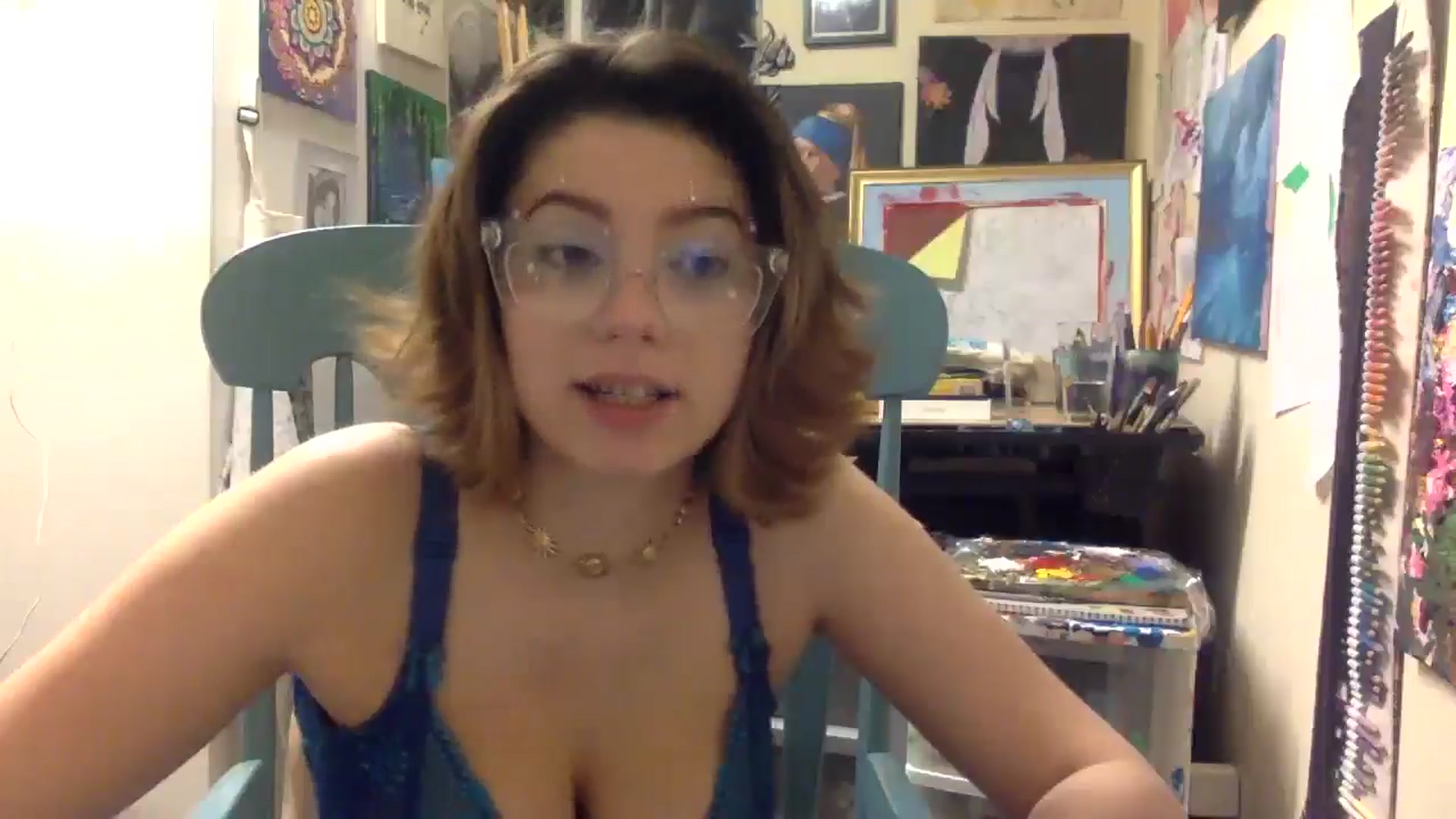 Gallery image thumbnail from HunniBee's myfreecams stream on, 04/29/2026, 04:41 image 13 of 20