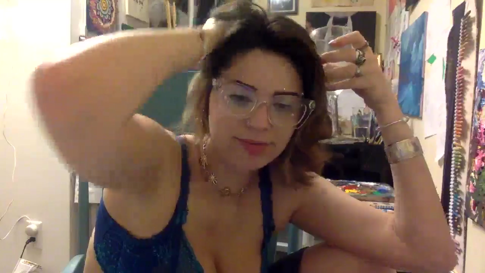 Gallery image thumbnail from HunniBee's myfreecams stream on, 04/29/2026, 04:41 image 7 of 20