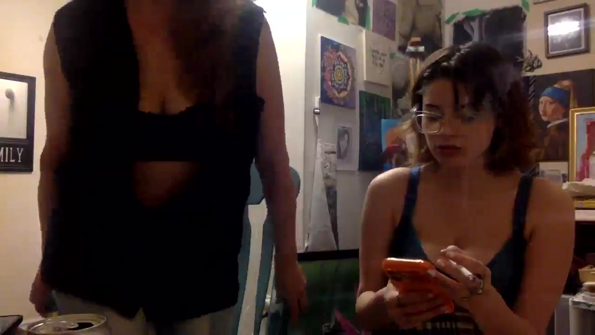 Gallery image thumbnail from HunniBee's myfreecams stream on, 04/30/2026, 05:17 image 6 of 20