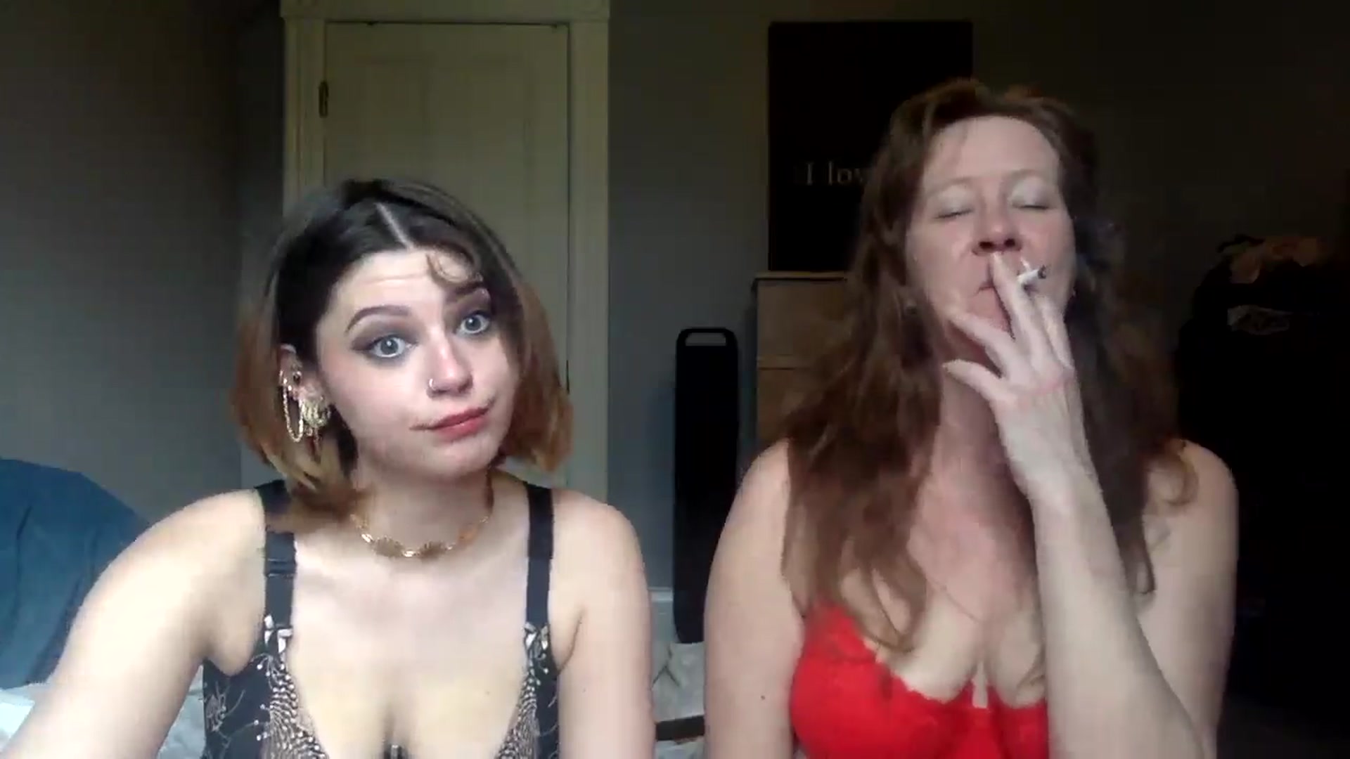 Gallery image thumbnail from HunniBee's myfreecams stream on, 05/04/2026, 22:41 image 19 of 20