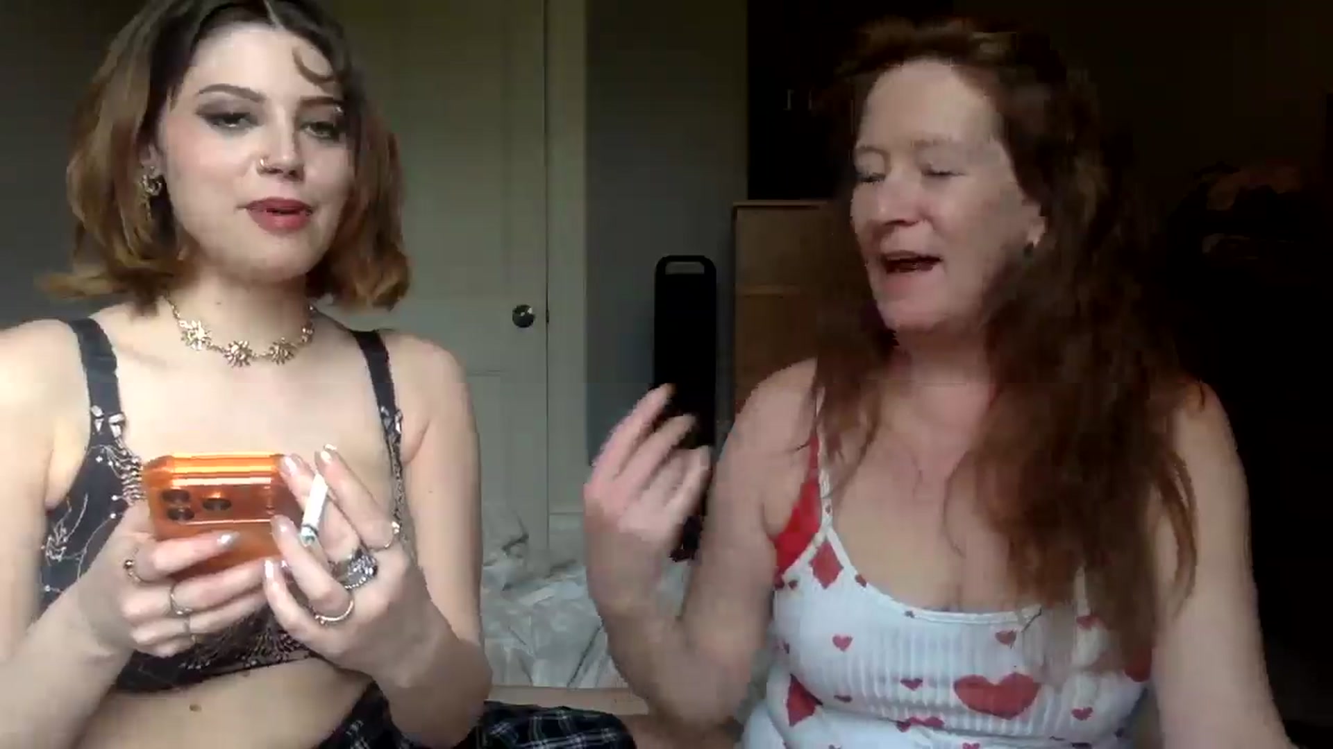 Gallery image thumbnail from HunniBee's myfreecams stream on, 05/04/2026, 22:41 image 4 of 20