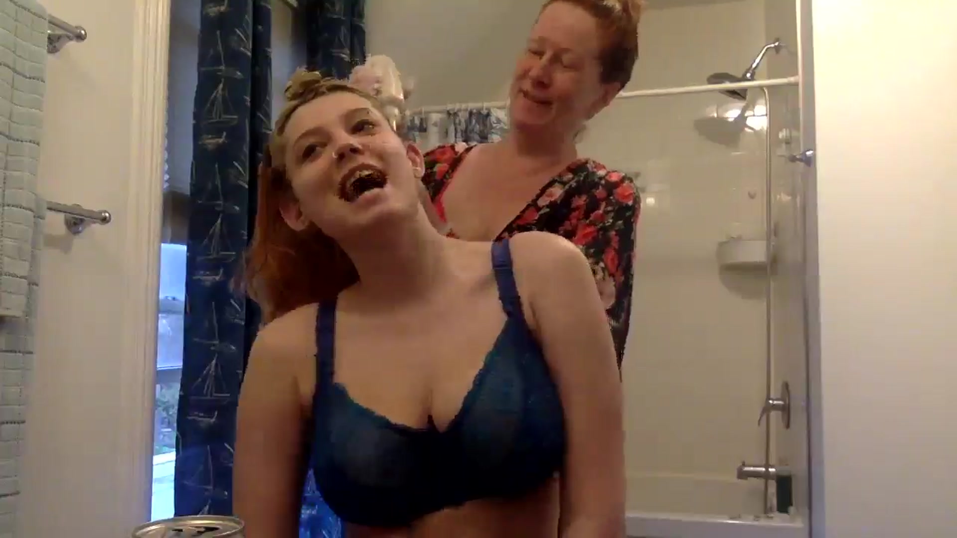 Gallery image thumbnail from HunniBee's myfreecams stream on, 05/07/2026, 24:33 image 10 of 20