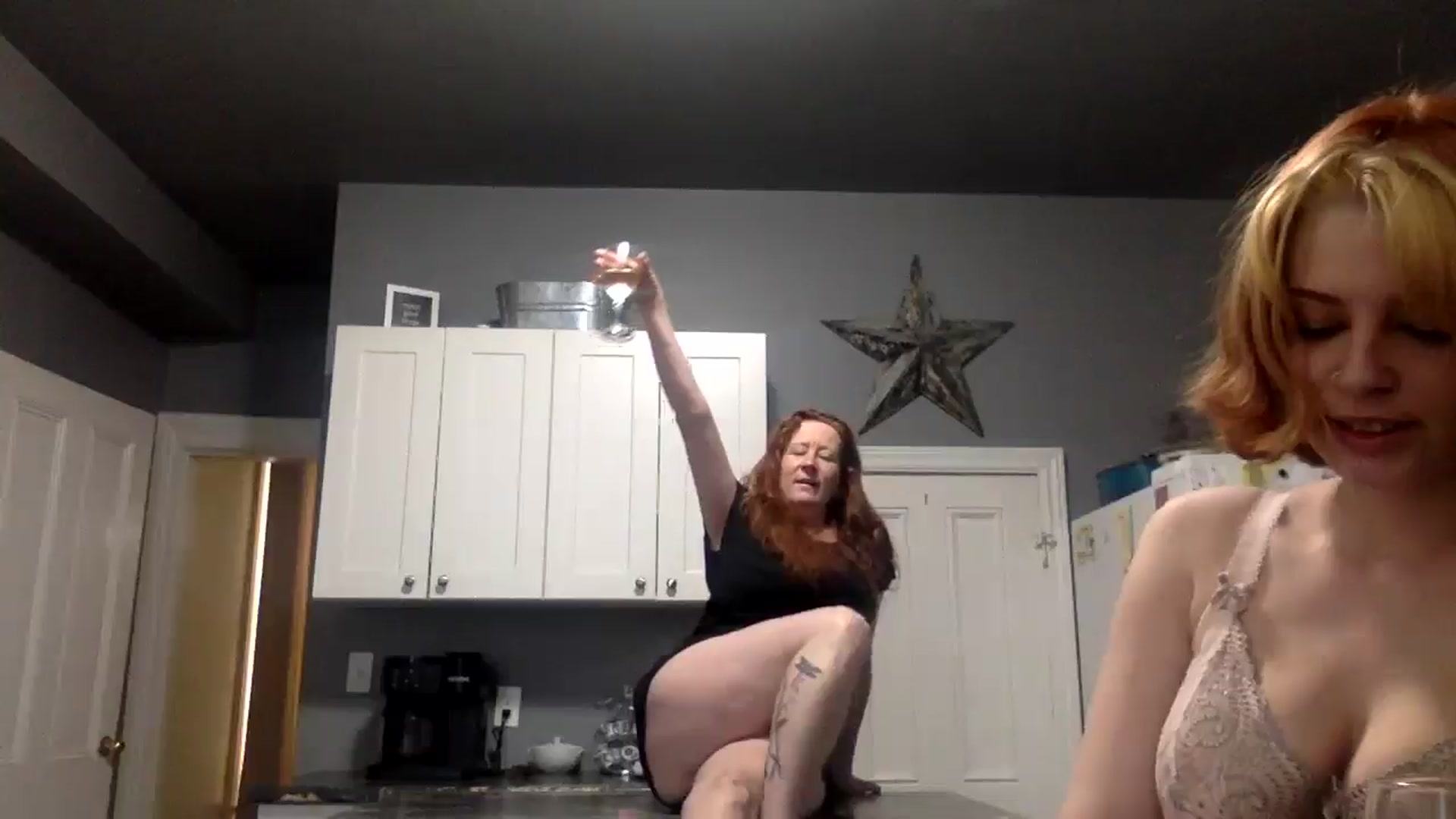 Gallery image thumbnail from HunniBee's myfreecams stream on, 05/07/2026, 23:40 image 9 of 20