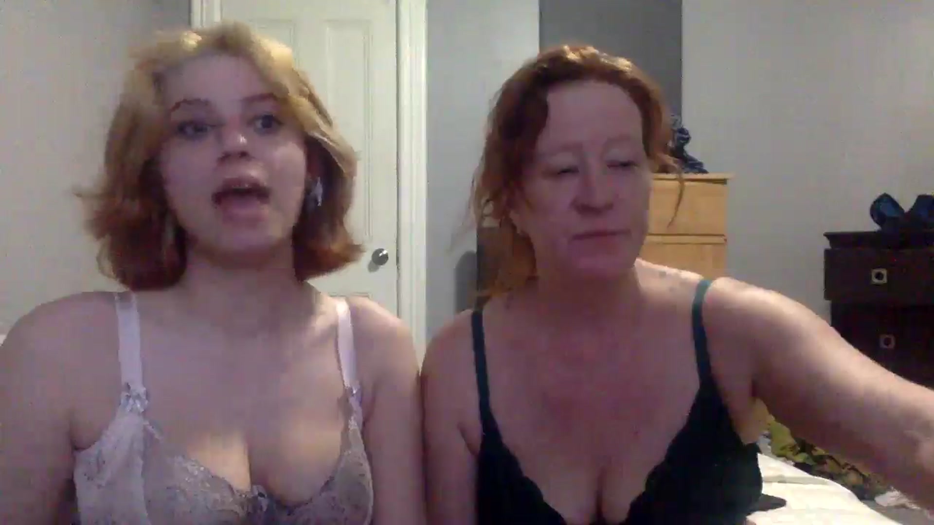 Gallery image thumbnail from HunniBee's myfreecams stream on, 05/08/2026, 24:42 image 2 of 20