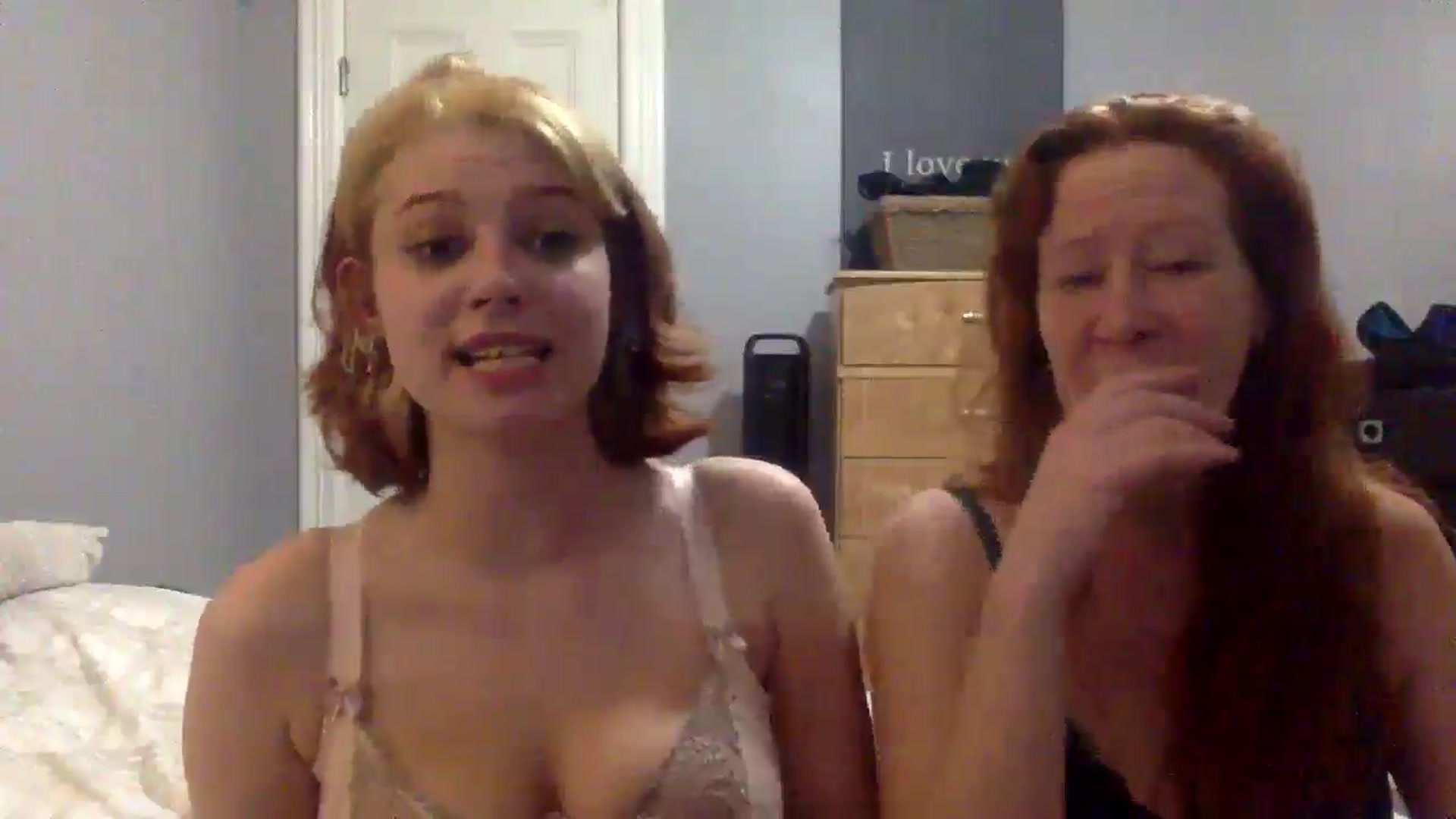 Gallery image thumbnail from HunniBee's myfreecams stream on, 05/08/2026, 24:42 image 20 of 20
