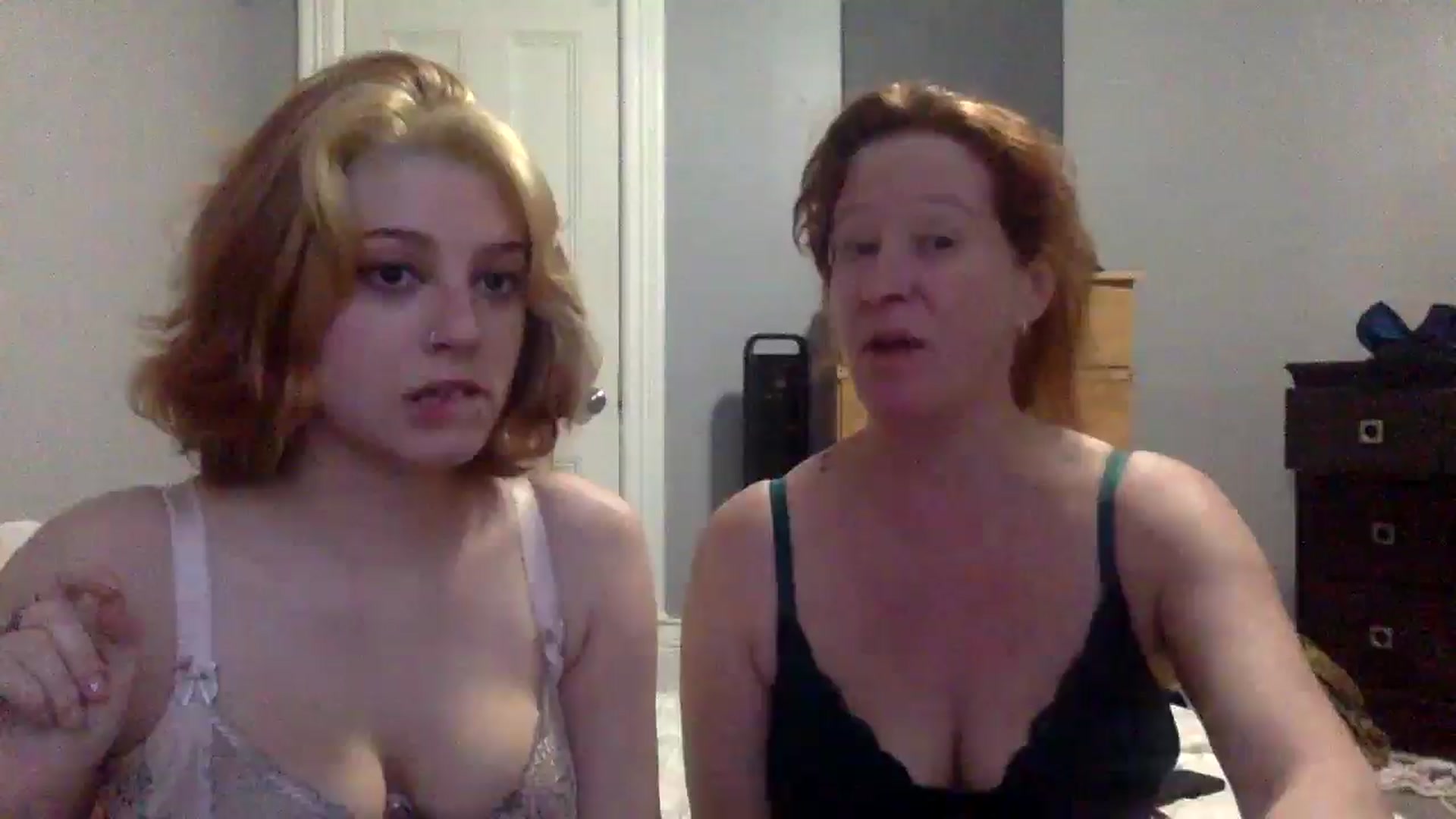 Gallery image thumbnail from HunniBee's myfreecams stream on, 05/08/2026, 24:42 image 3 of 20