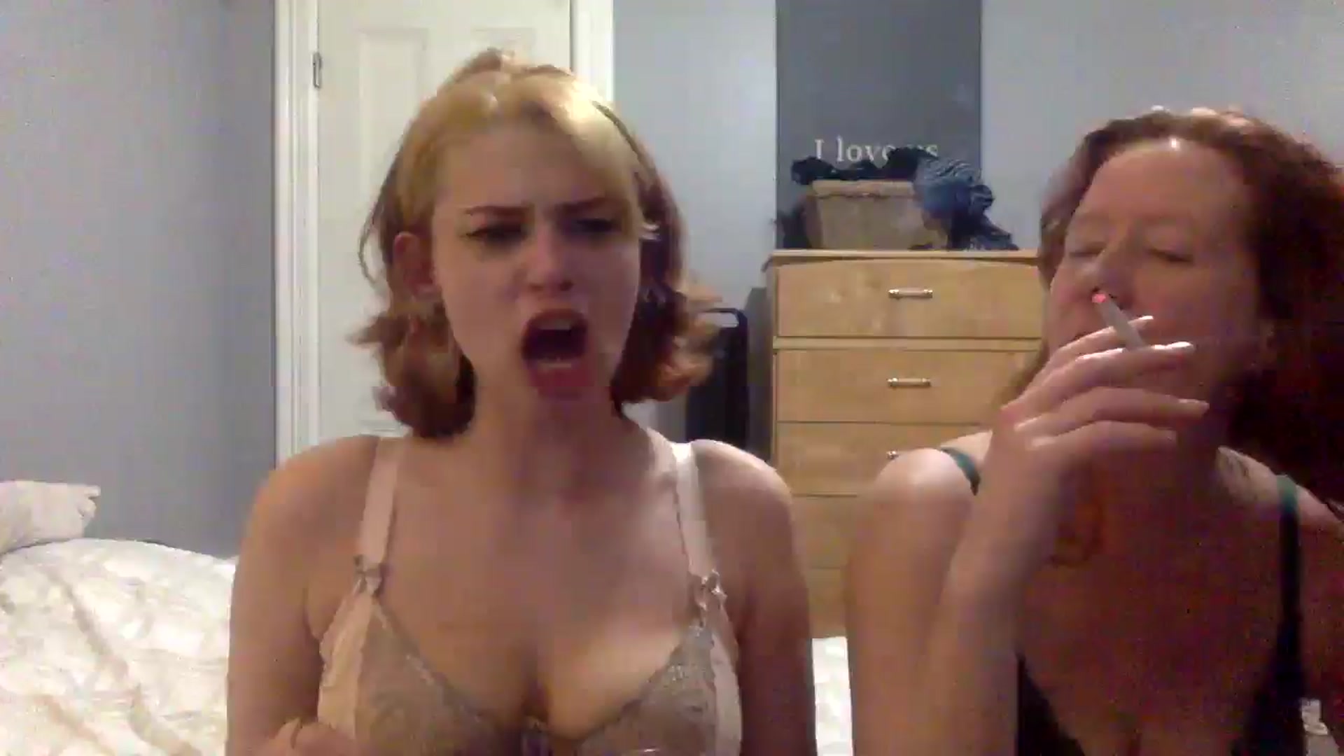 Gallery image thumbnail from HunniBee's myfreecams stream on, 05/08/2026, 24:42 image 18 of 20