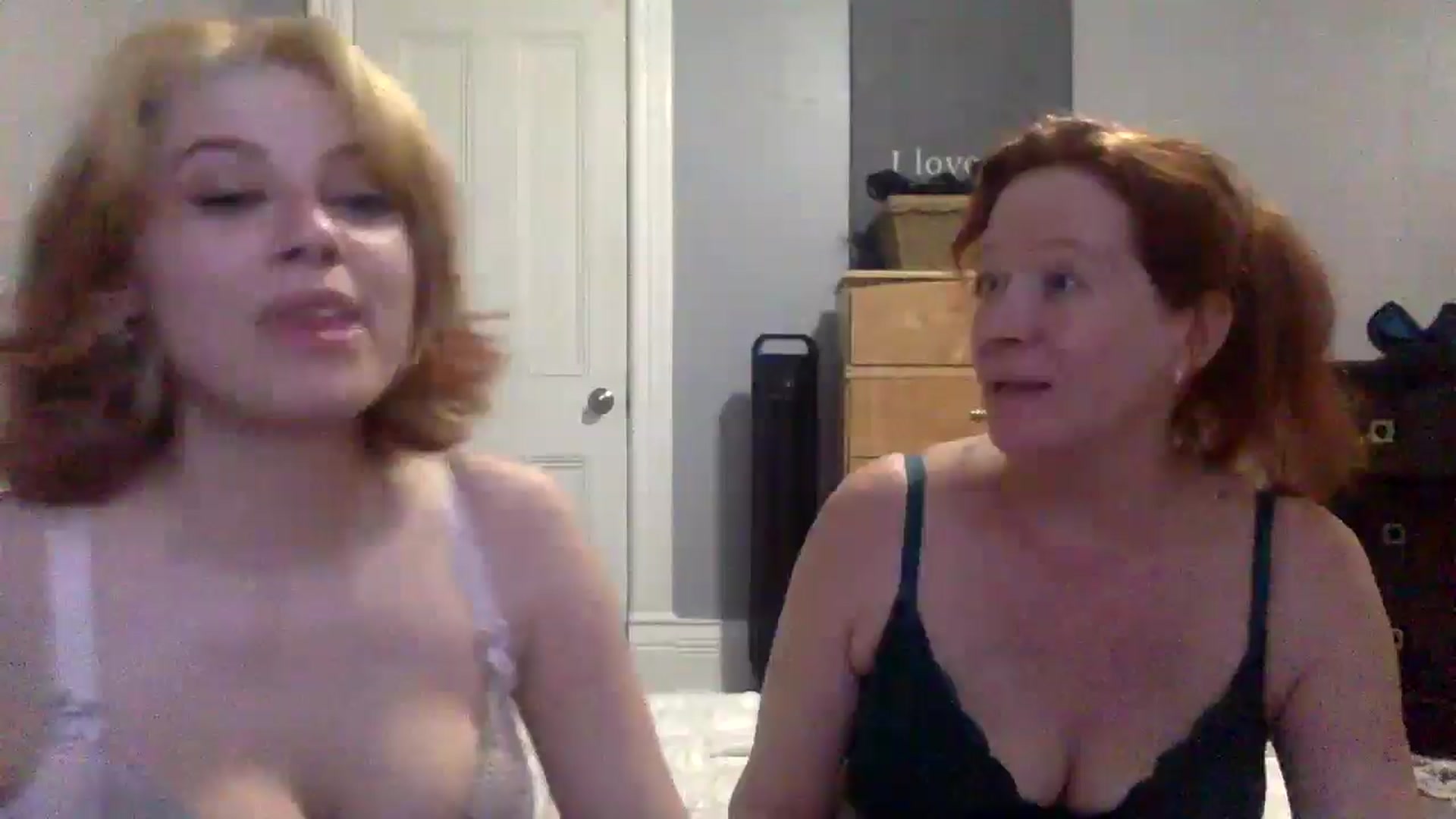 Gallery image thumbnail from HunniBee's myfreecams stream on, 05/08/2026, 24:42 image 1 of 20