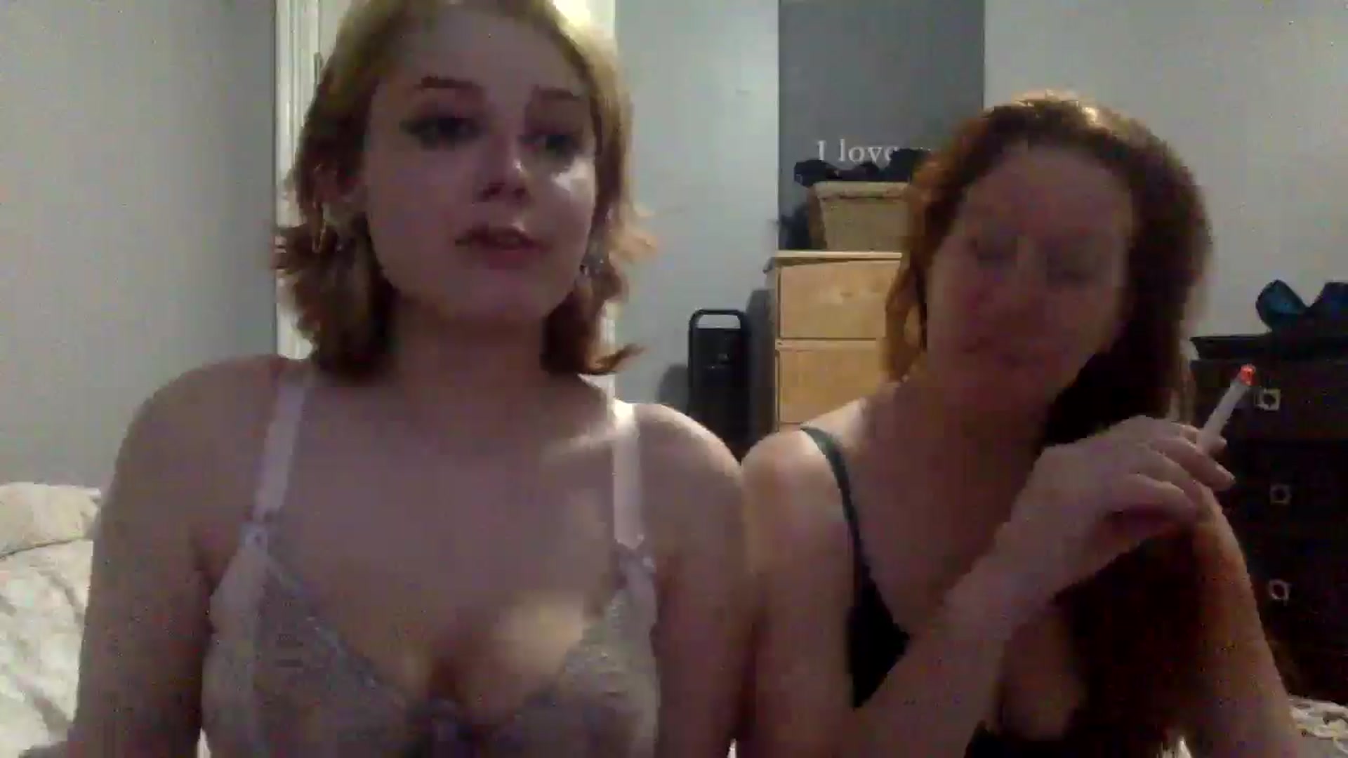 Gallery image thumbnail from HunniBee's myfreecams stream on, 05/08/2026, 24:42 image 10 of 20