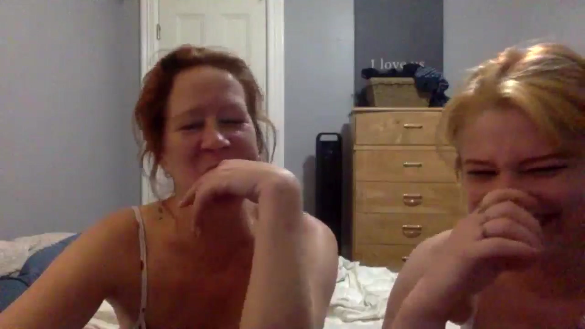 Gallery image thumbnail from HunniBee's myfreecams stream on, 05/08/2026, 04:41 image 12 of 20