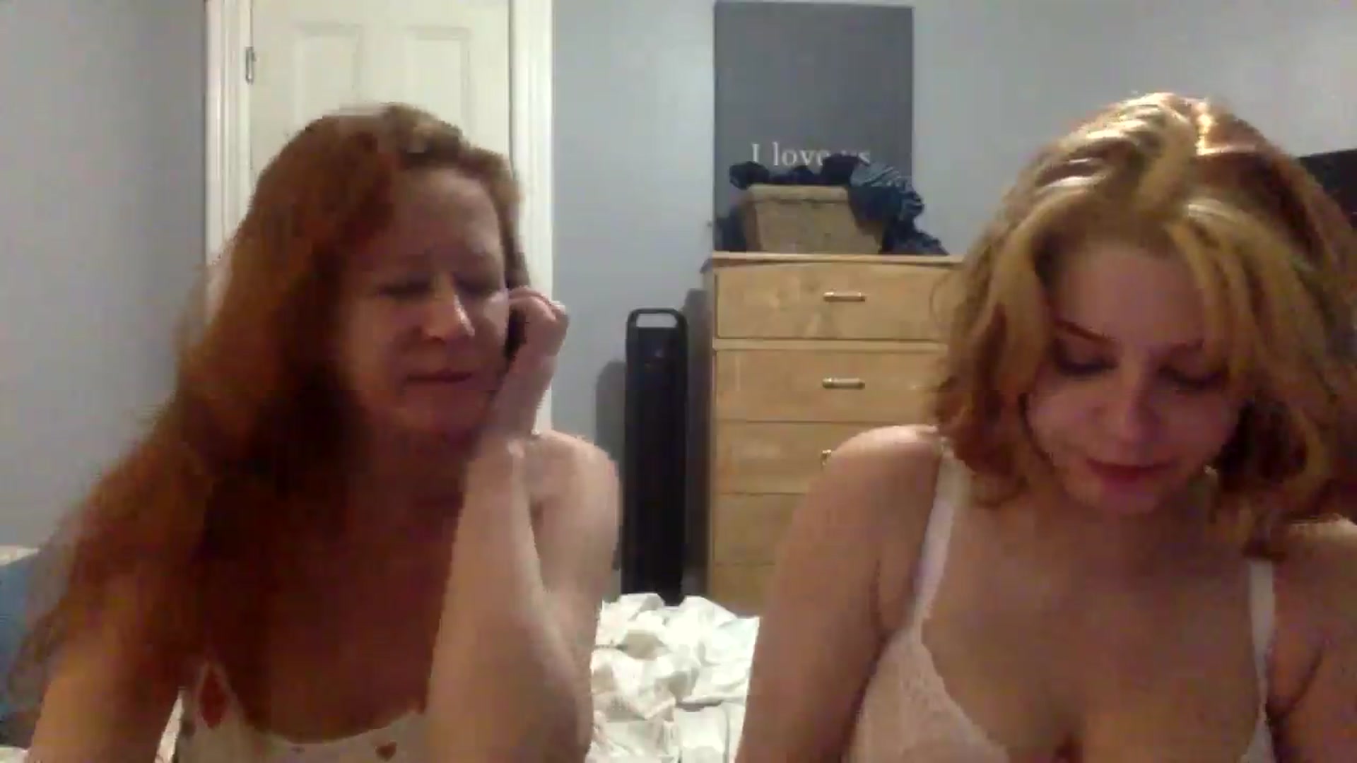 Gallery image thumbnail from HunniBee's myfreecams stream on, 05/08/2026, 04:41 image 6 of 20
