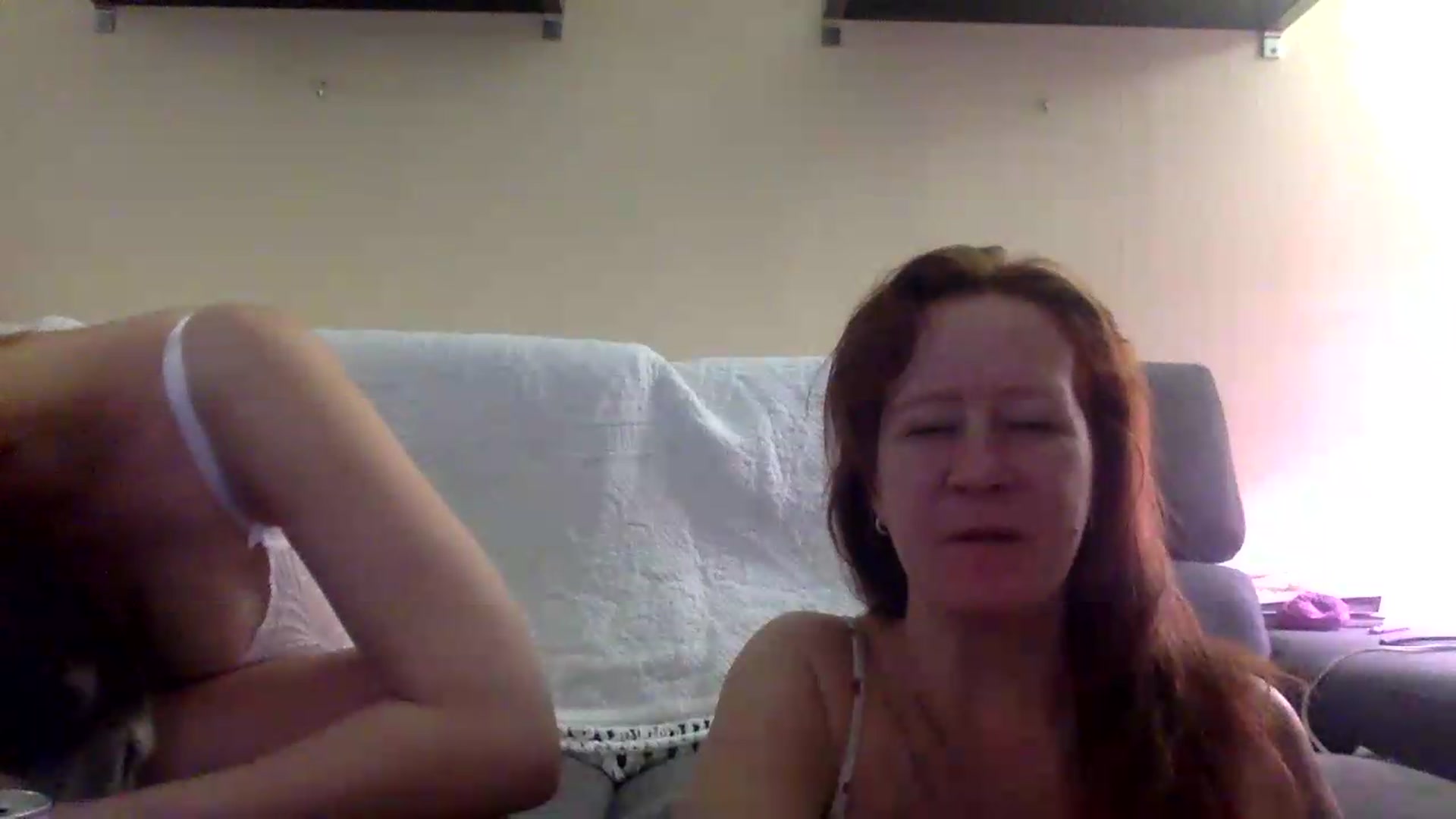 Gallery image thumbnail from HunniBee's myfreecams stream on, 05/08/2026, 06:07 image 16 of 20