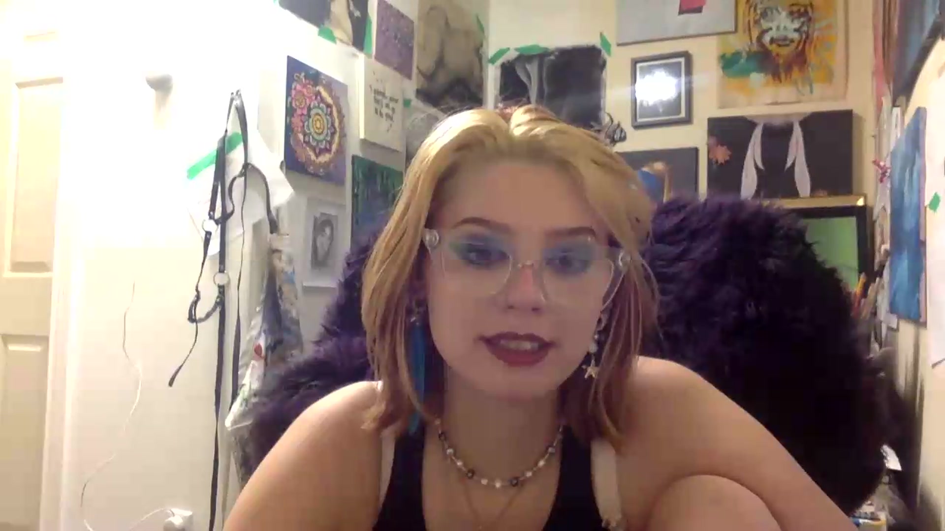 Gallery image thumbnail from HunniBee's myfreecams stream on, 05/12/2026, 02:37 image 15 of 20