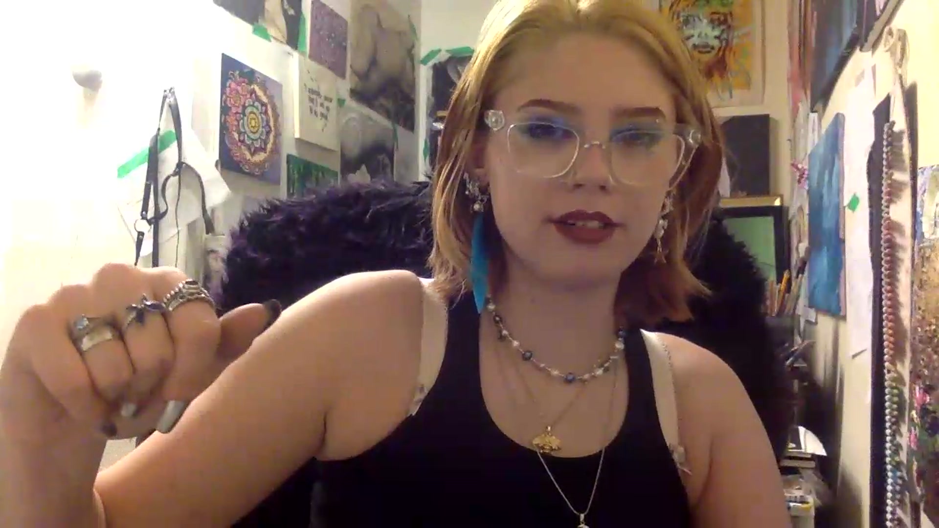 Gallery image thumbnail from HunniBee's myfreecams stream on, 05/12/2026, 02:37 image 8 of 20