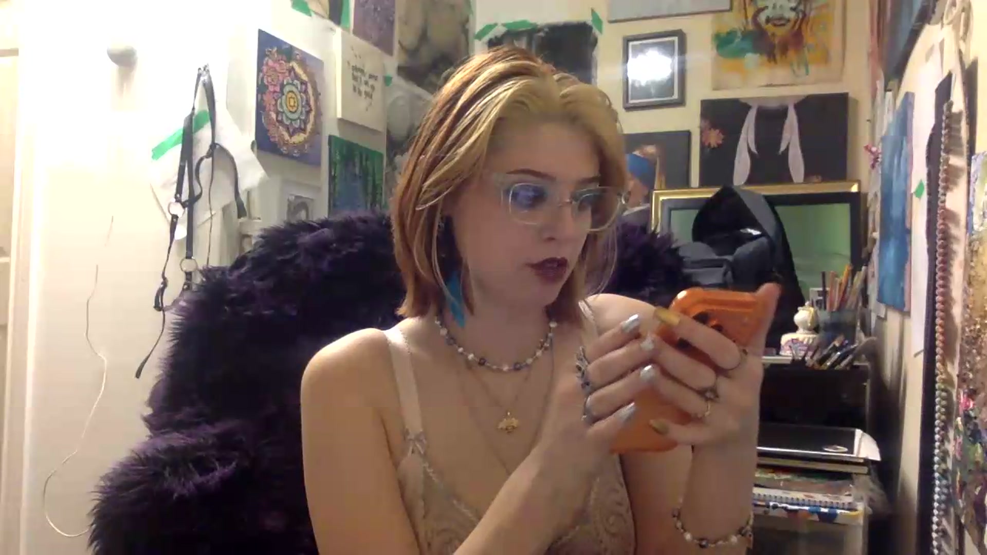 Gallery image thumbnail from HunniBee's myfreecams stream on, 05/12/2026, 05:04 image 11 of 20